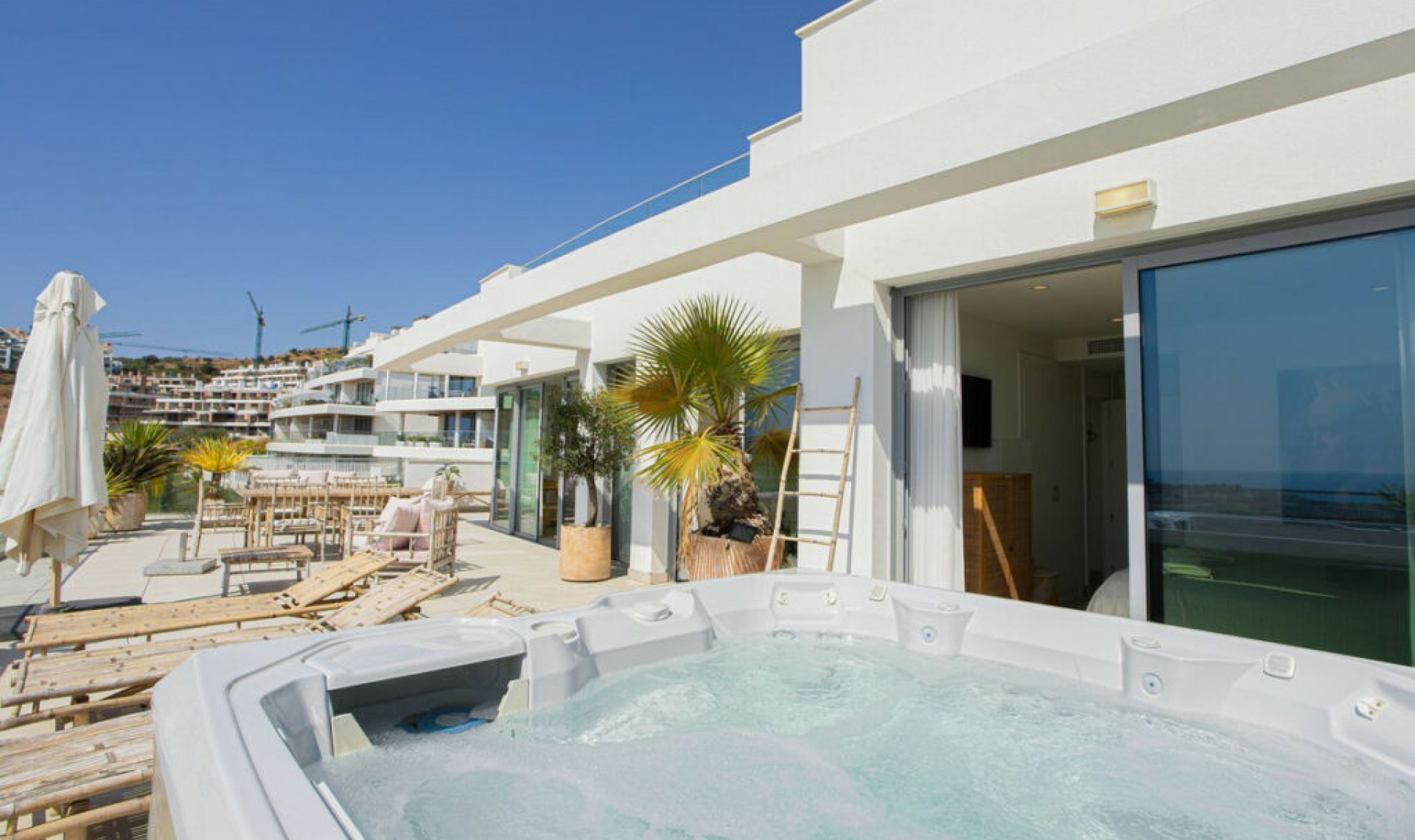 Resale - Apartment -
La Cala de Mijas