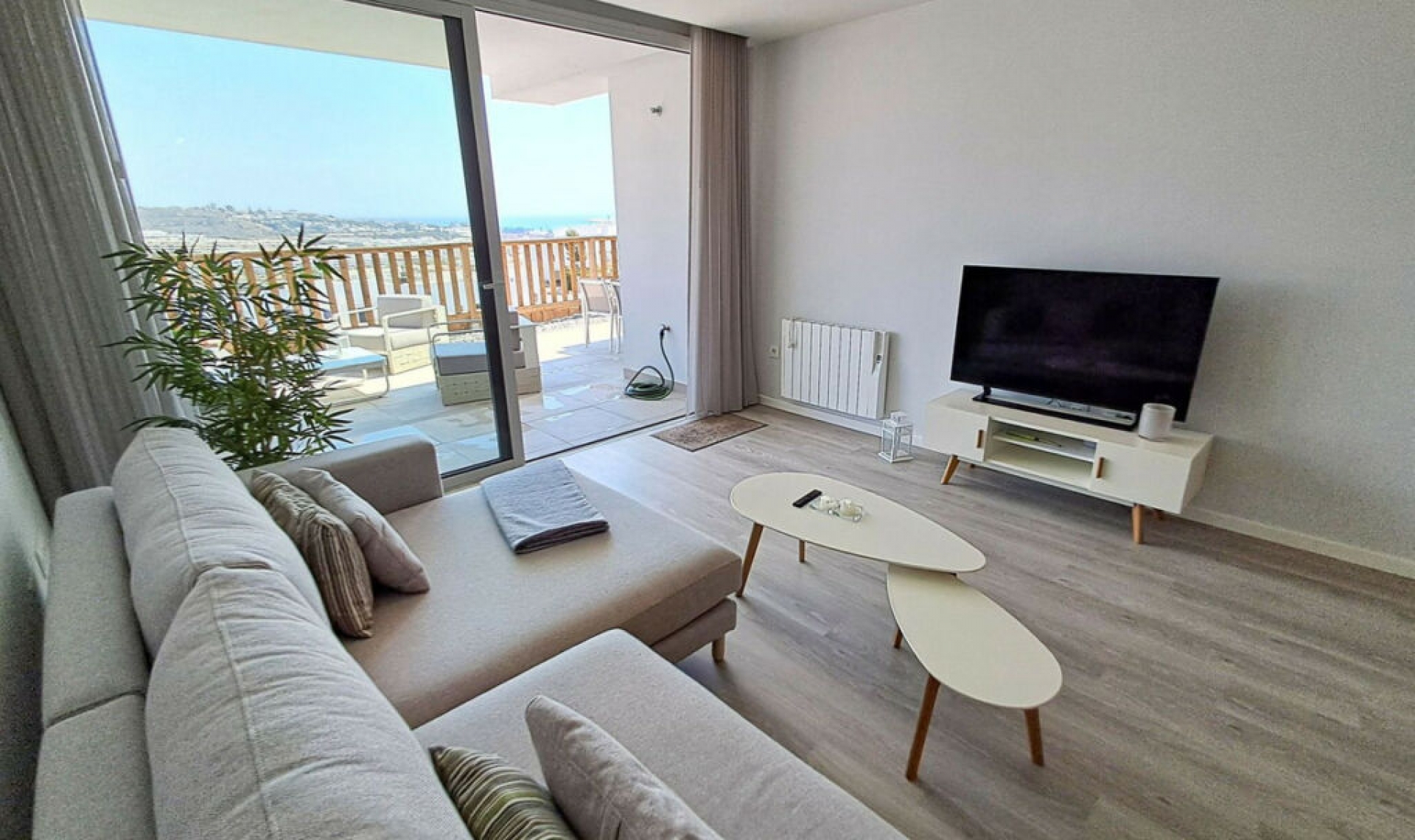 Resale - Apartment -
La Cala de Mijas