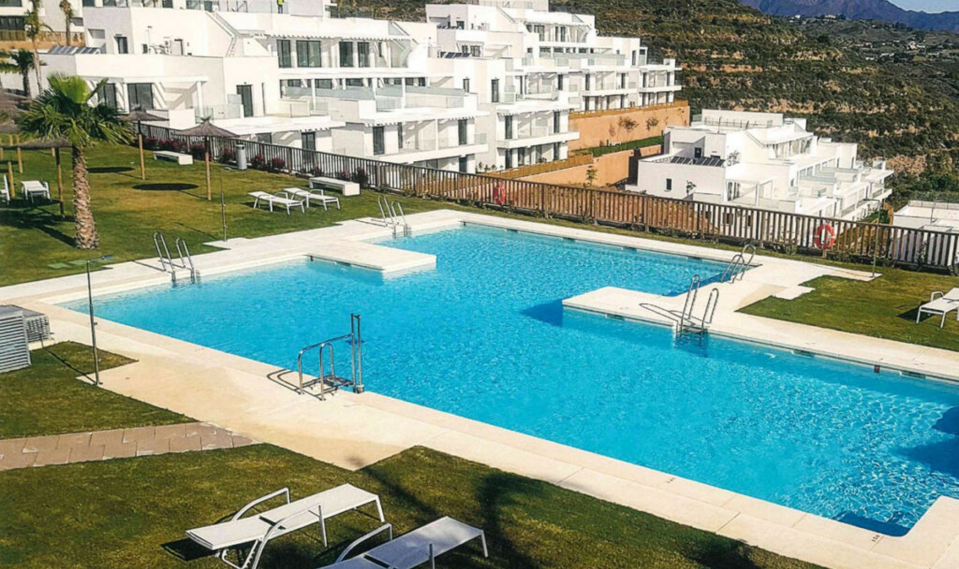Resale - Apartment -
La Cala de Mijas
