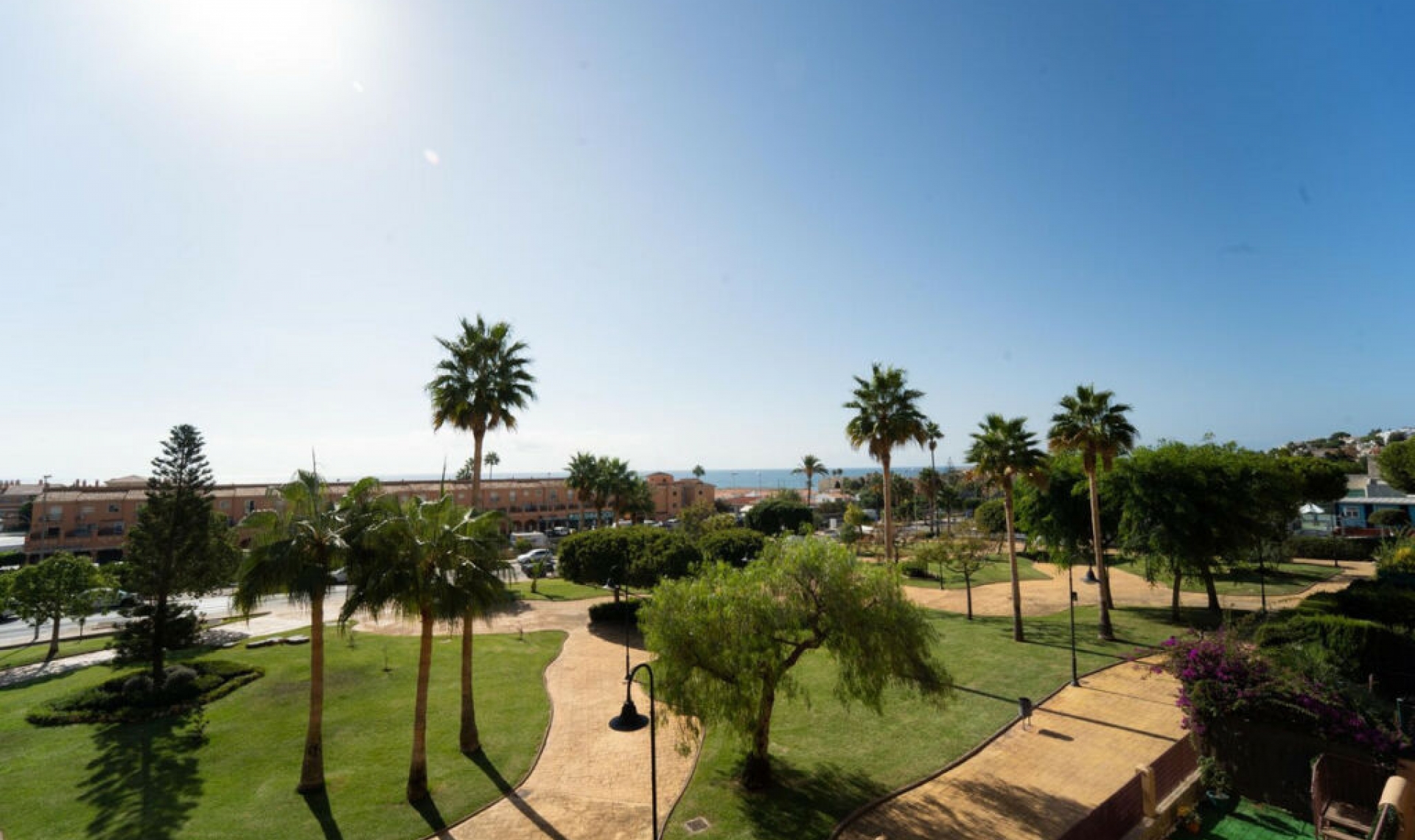 Resale - Apartment -
La Cala de Mijas