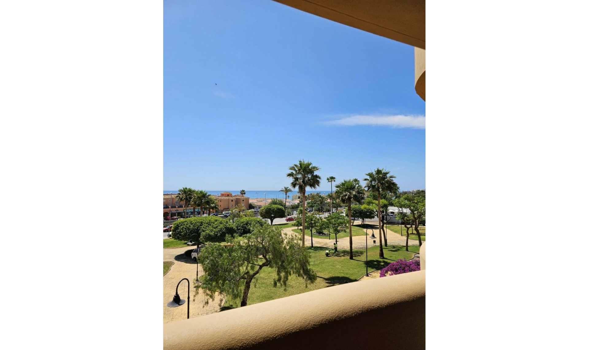 Resale - Apartment -
La Cala de Mijas