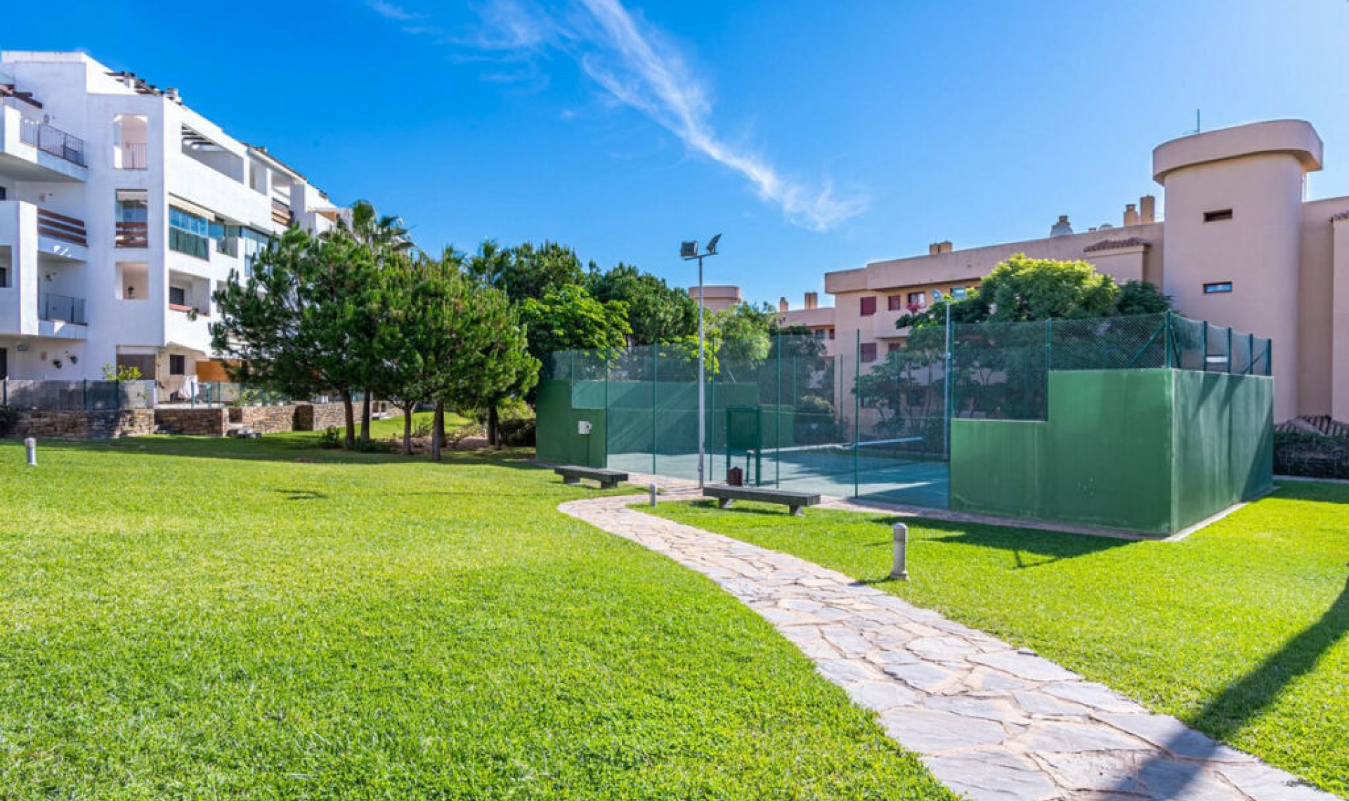 Resale - Apartment -
La Cala de Mijas