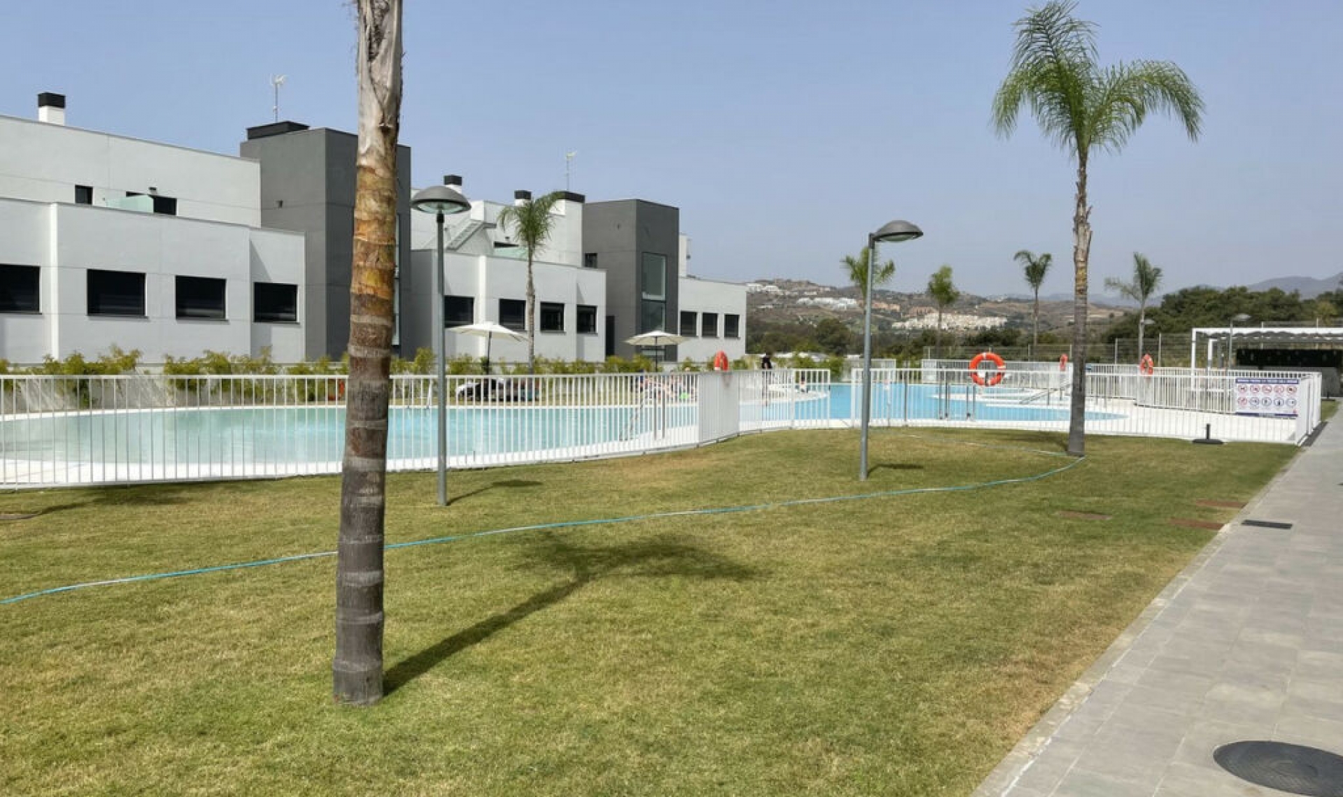 Resale - Apartment -
La Cala de Mijas