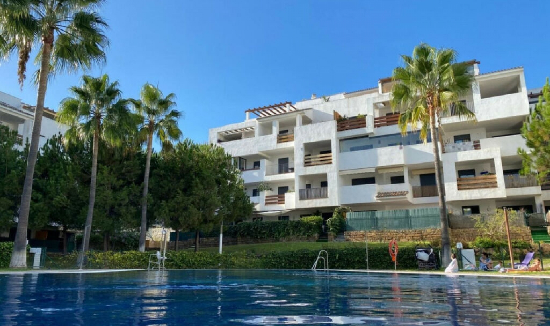 Resale - Apartment -
La Cala de Mijas