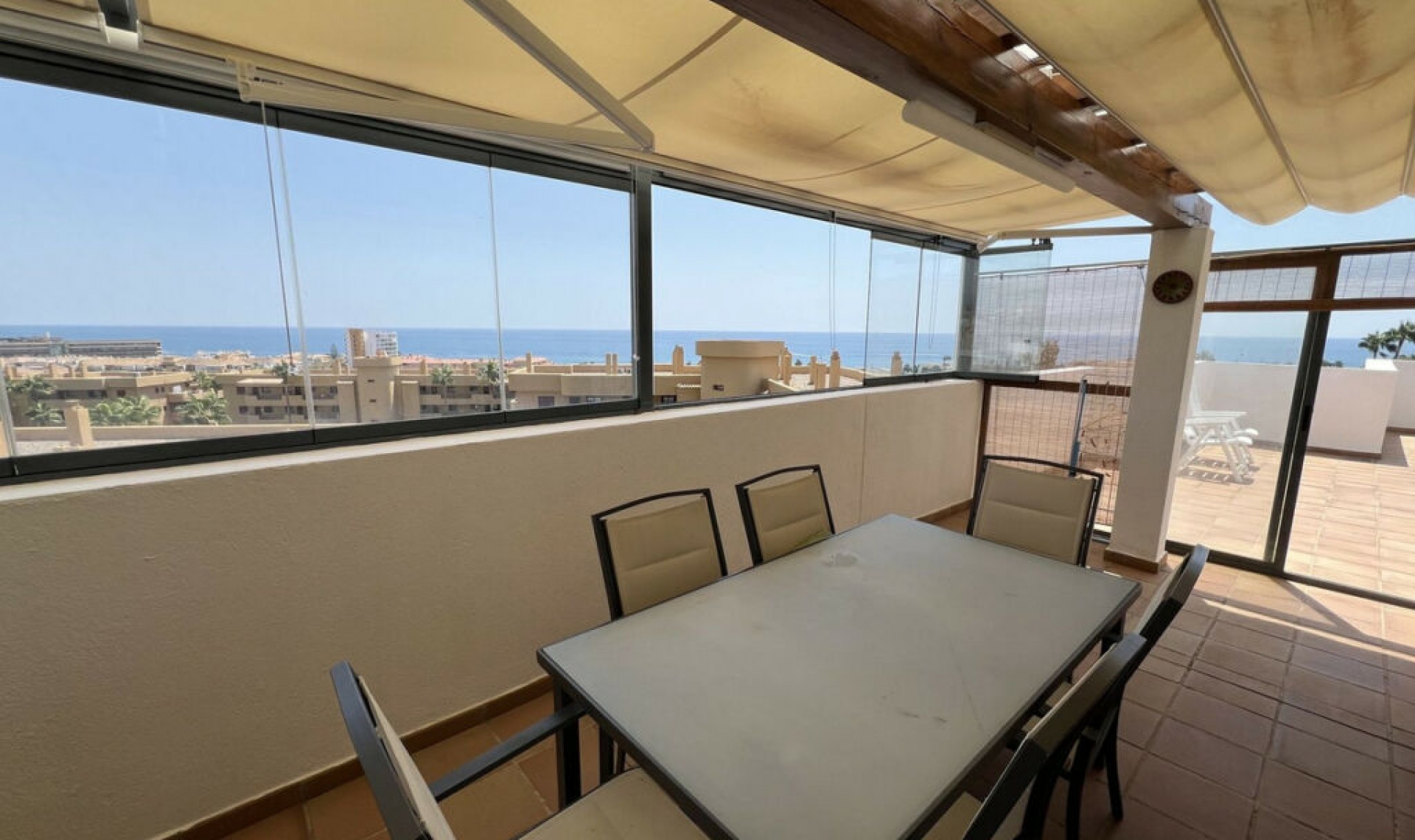 Resale - Apartment -
La Cala de Mijas