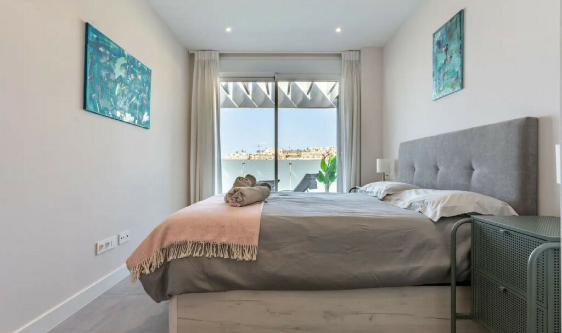 Resale - Apartment -
La Cala de Mijas