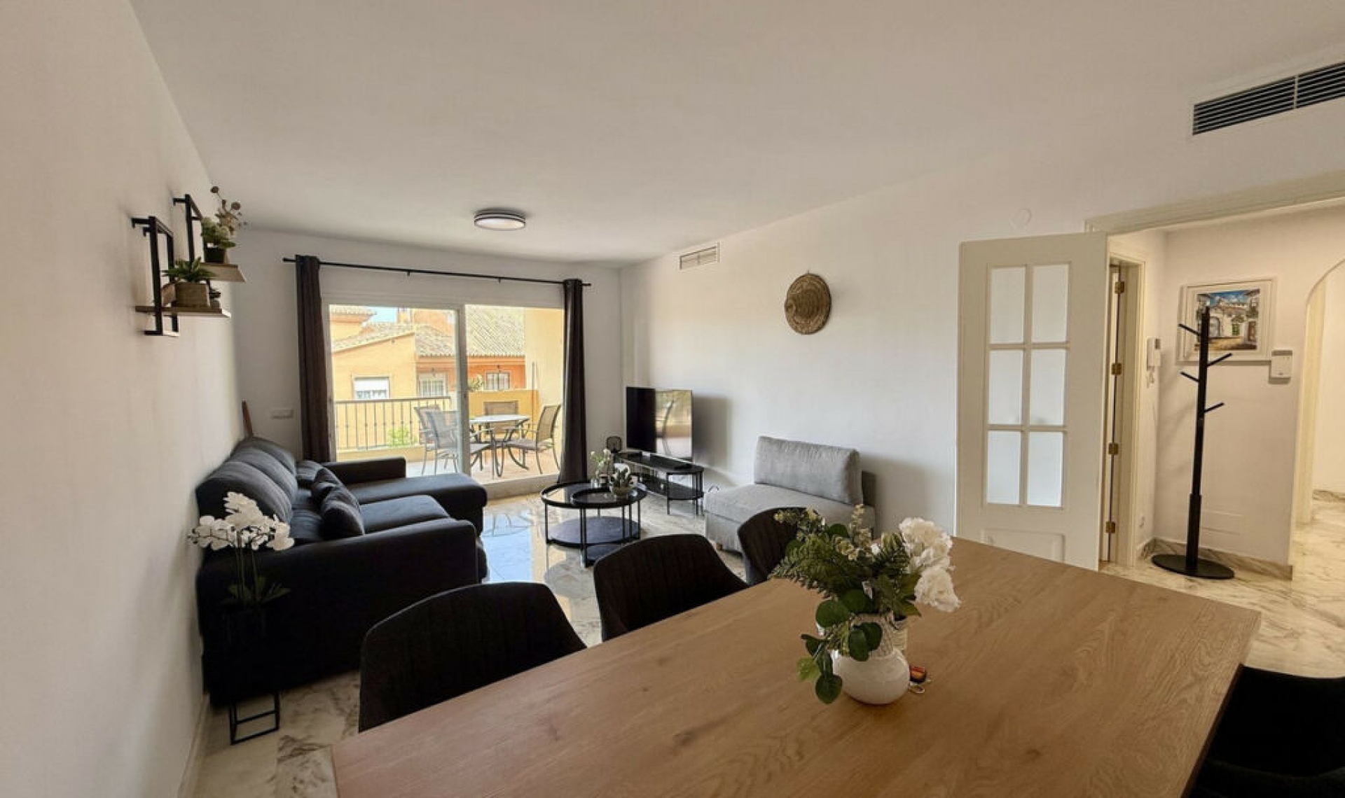 Resale - Apartment -
La Cala