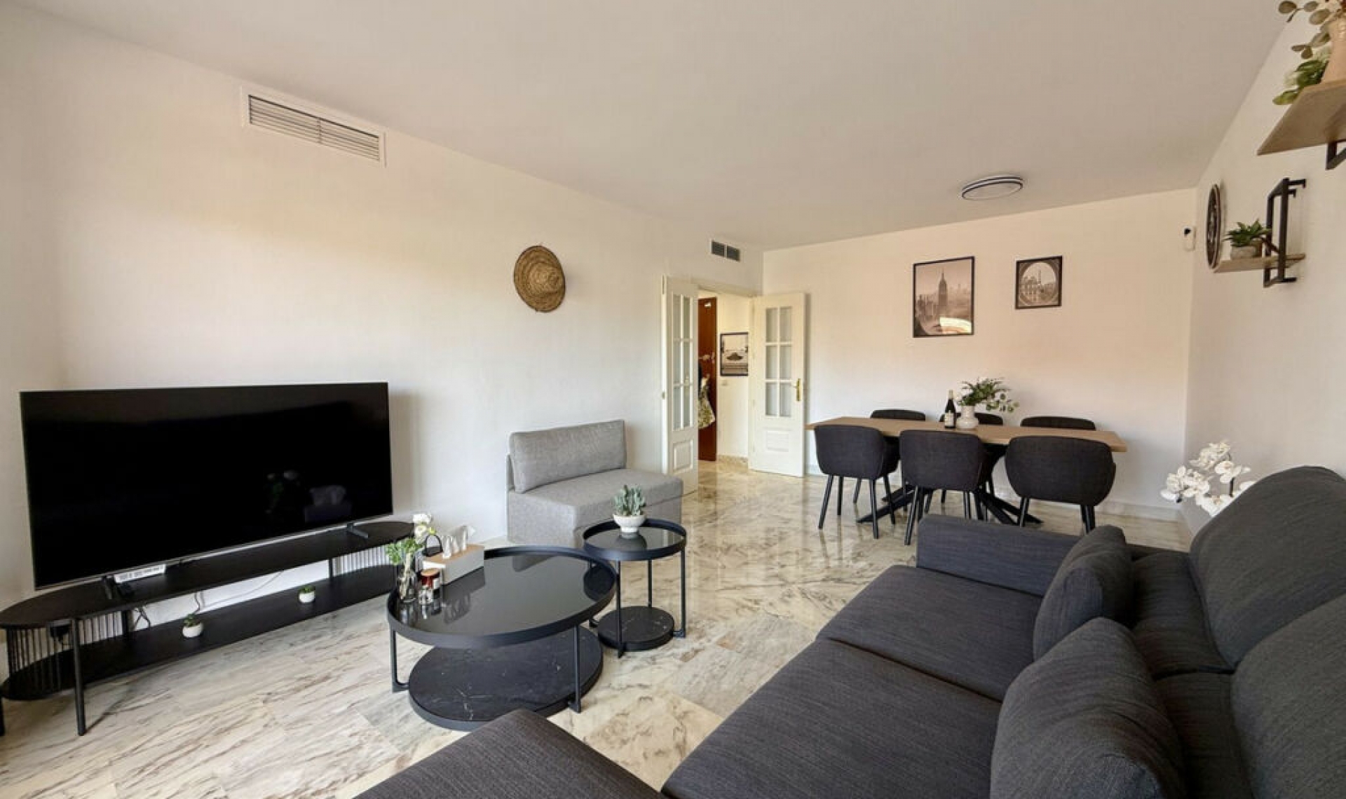 Resale - Apartment -
La Cala