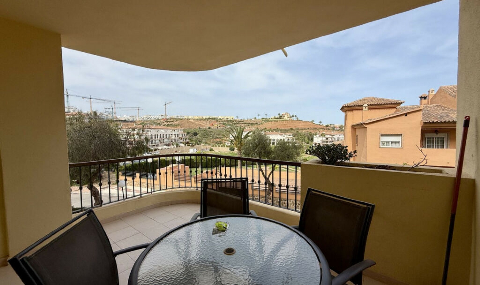 Resale - Apartment -
La Cala