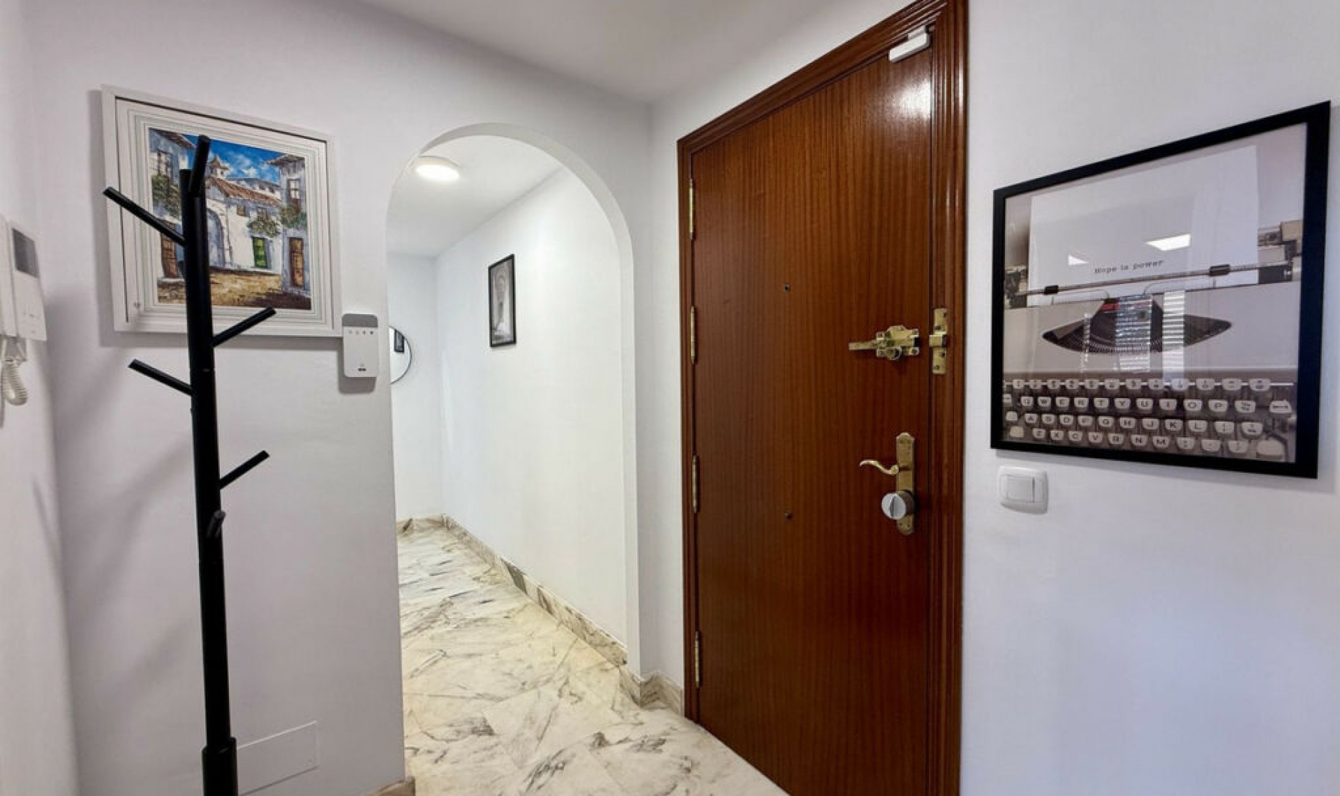 Resale - Apartment -
La Cala