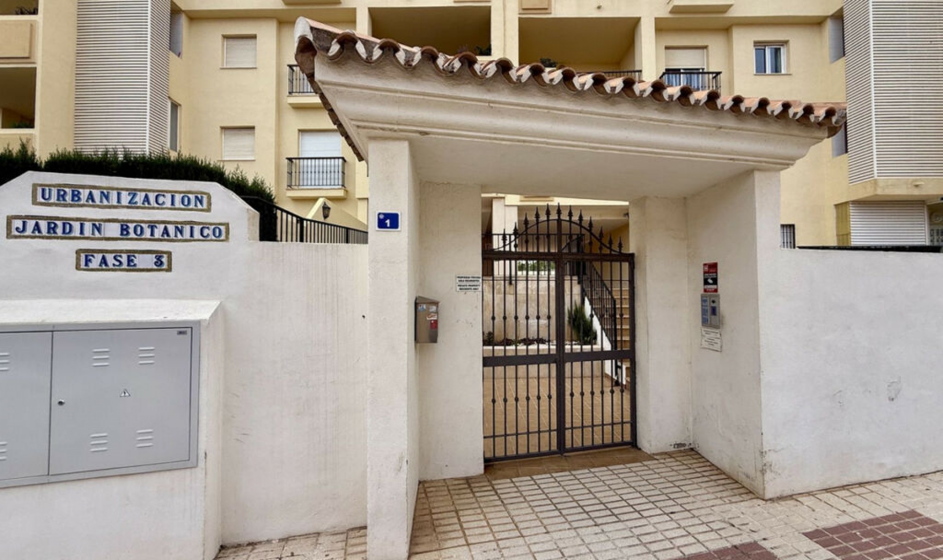 Resale - Apartment -
La Cala