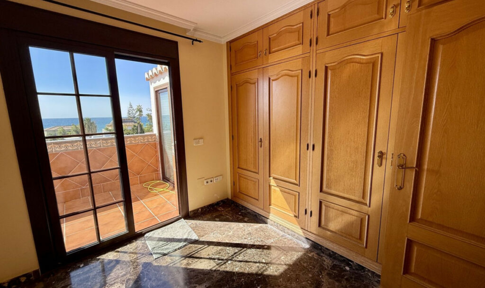 Resale - Apartment -
La Cala