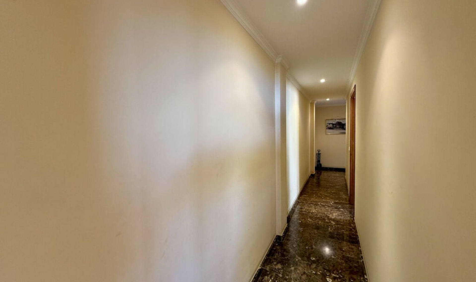 Resale - Apartment -
La Cala