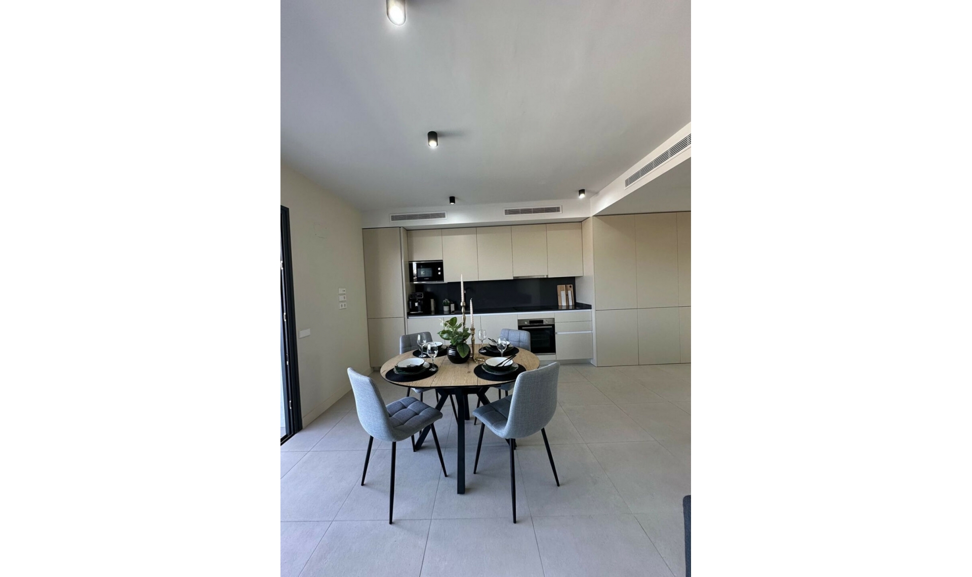 Resale - Apartment -
La Cala