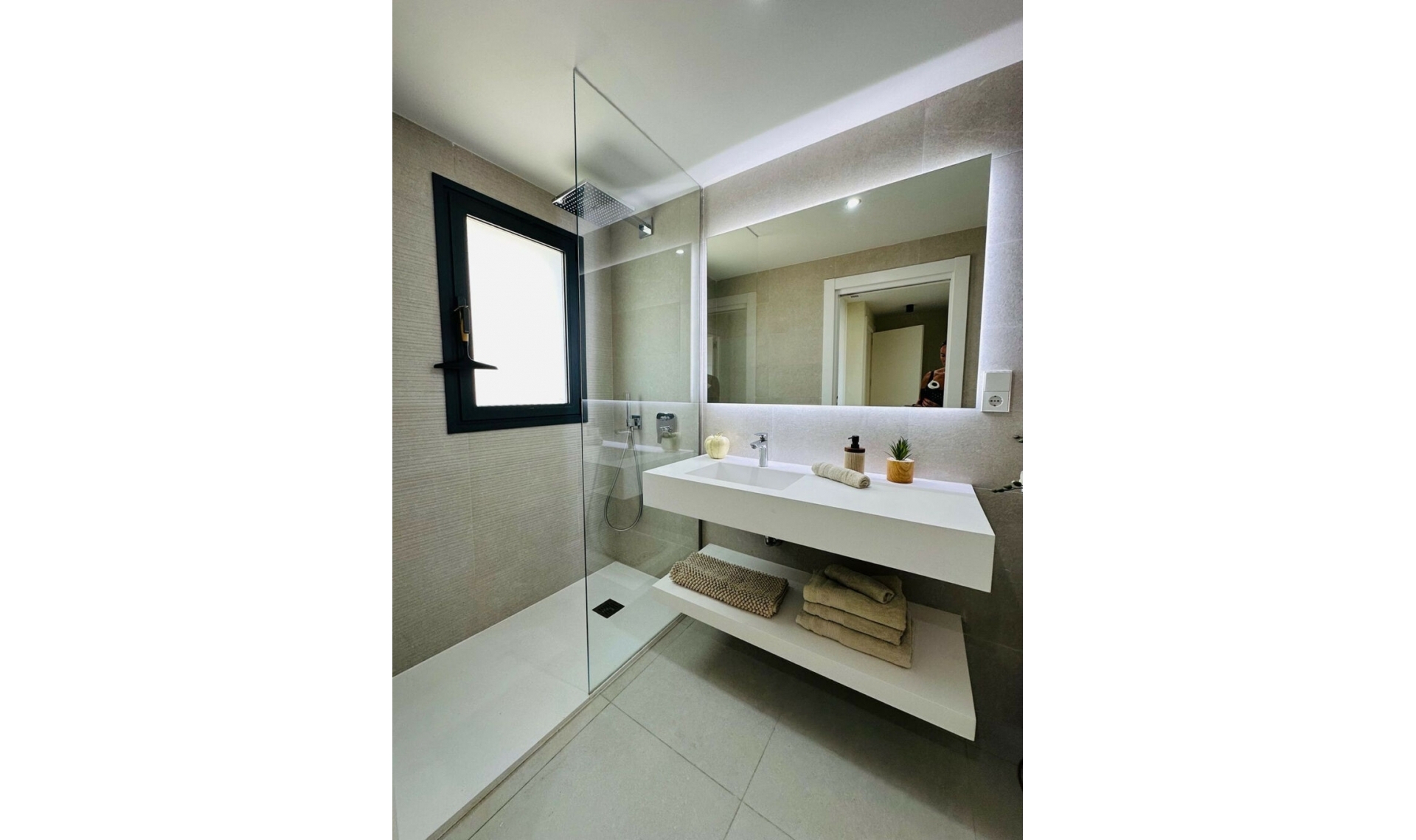 Resale - Apartment -
La Cala