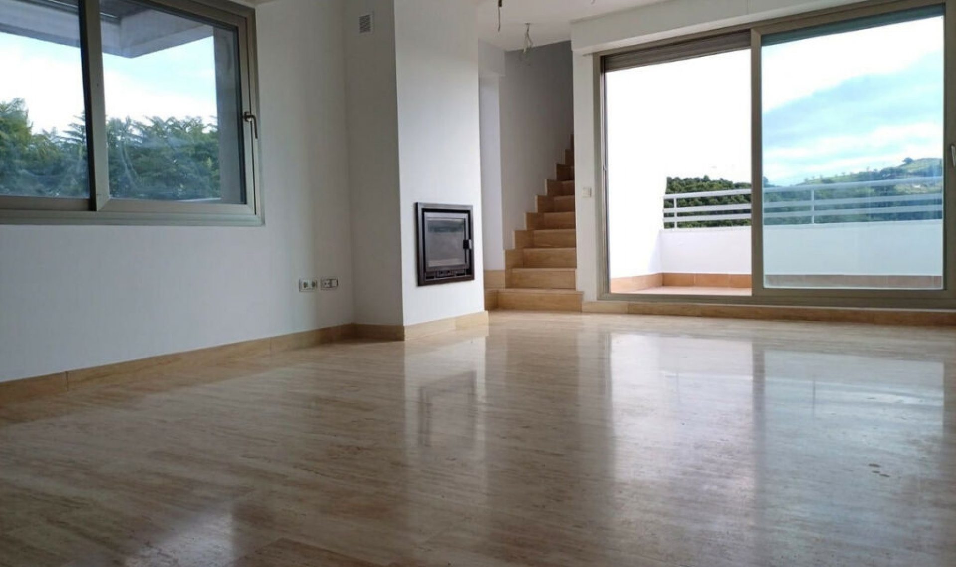 Resale - Apartment -
La Cala