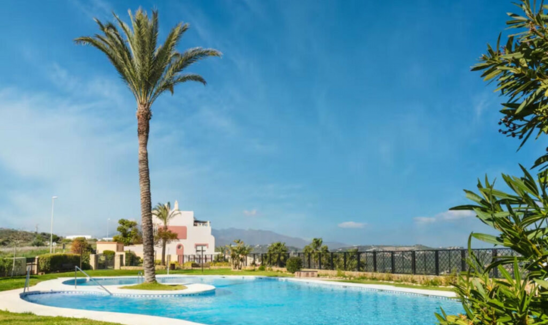 Resale - Apartment -
La Cala