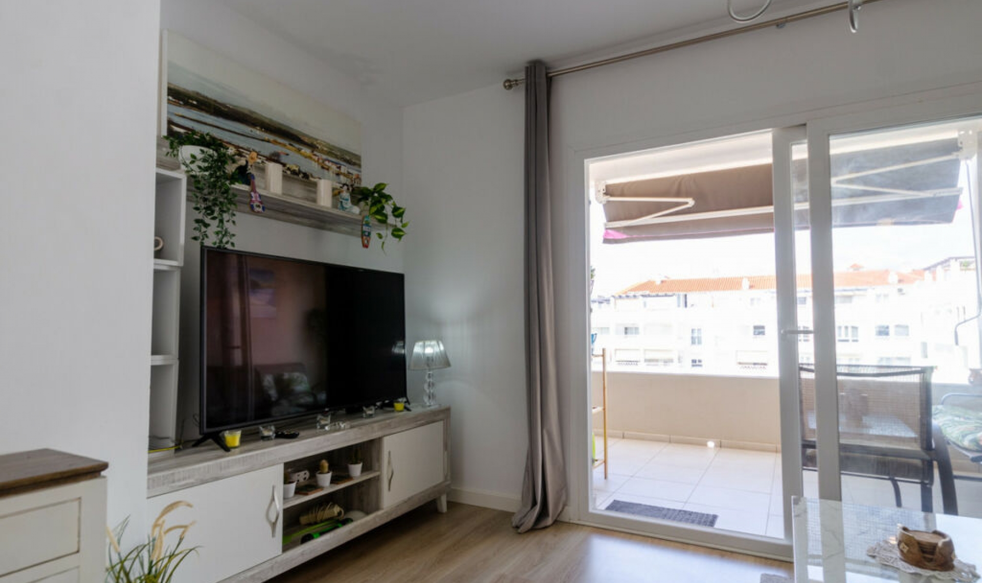 Resale - Apartment -
La Campana