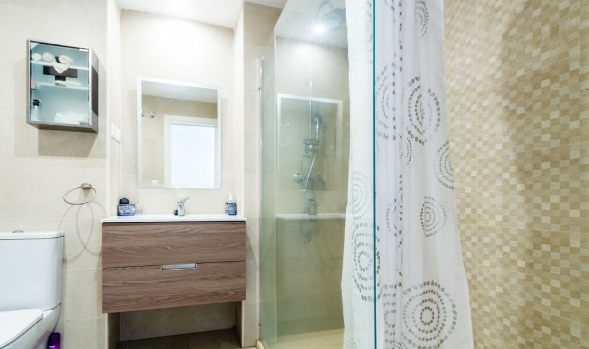 Resale - Apartment -
La Campana