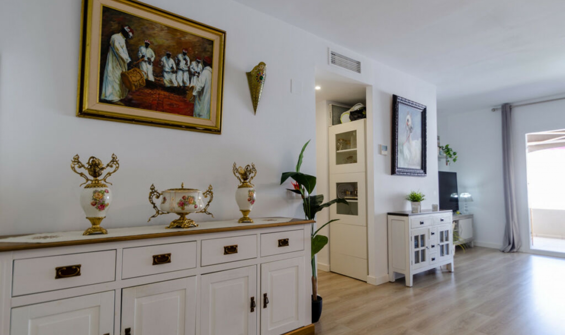 Resale - Apartment -
La Campana