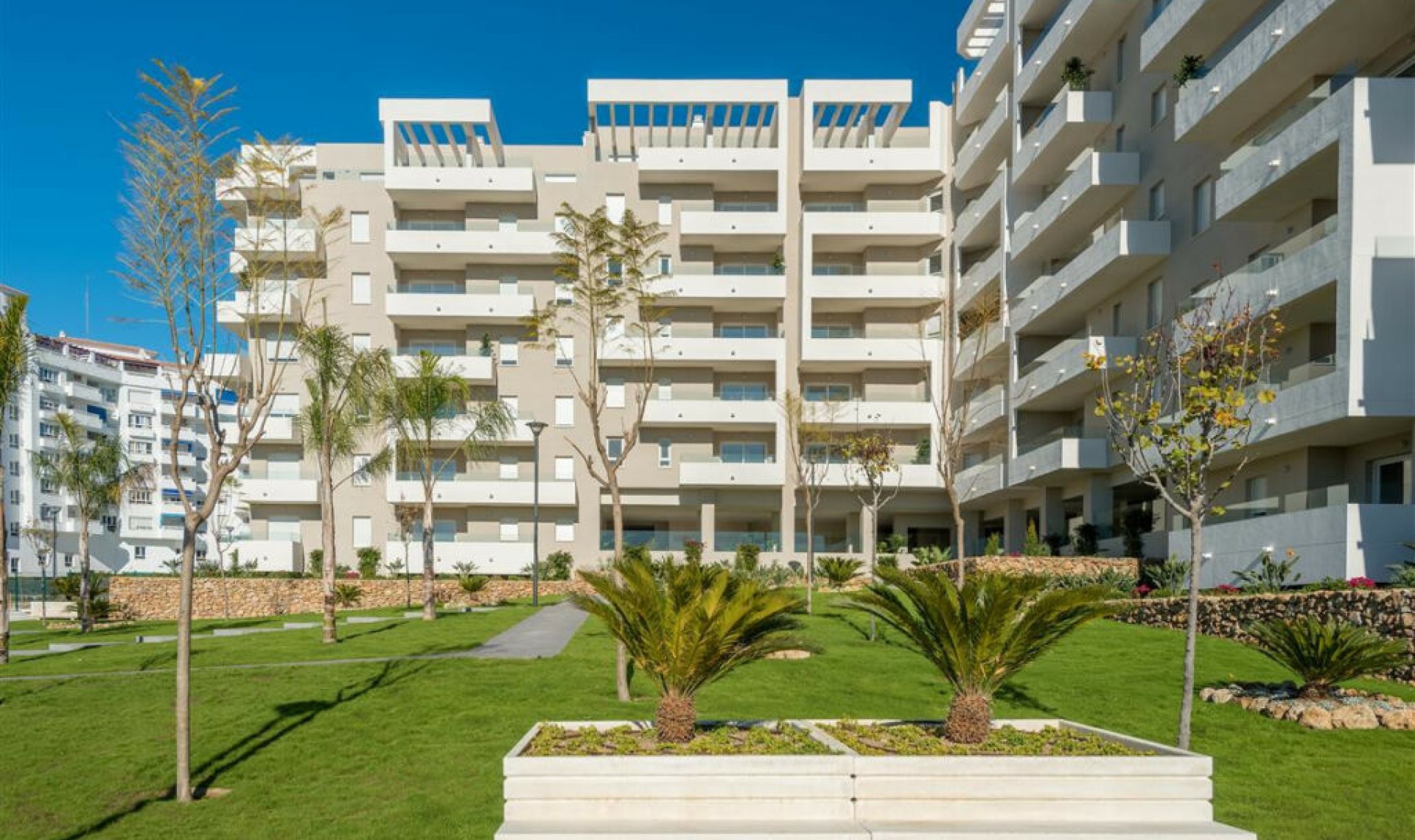 Resale - Apartment -
La Campana