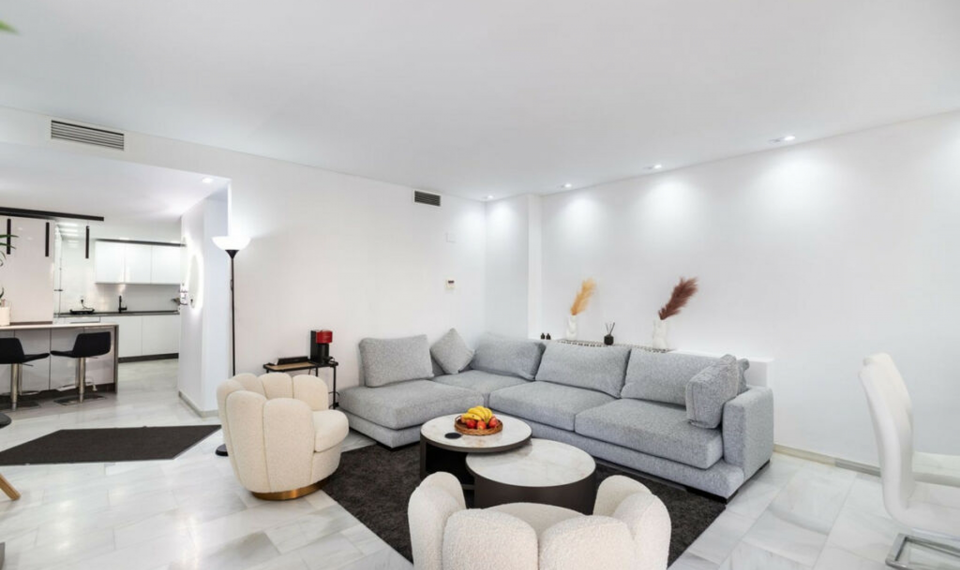 Resale - Apartment -
La Carihuela