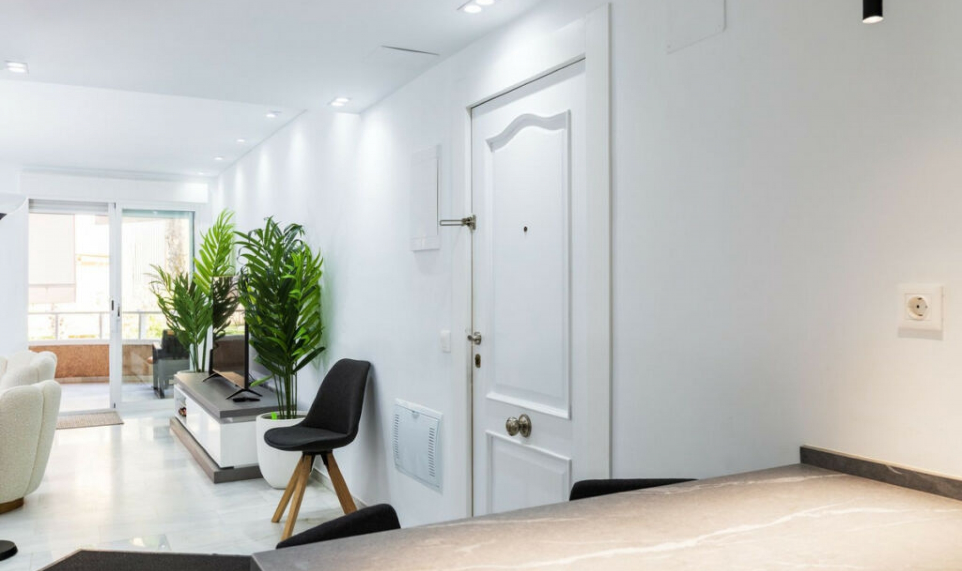 Resale - Apartment -
La Carihuela