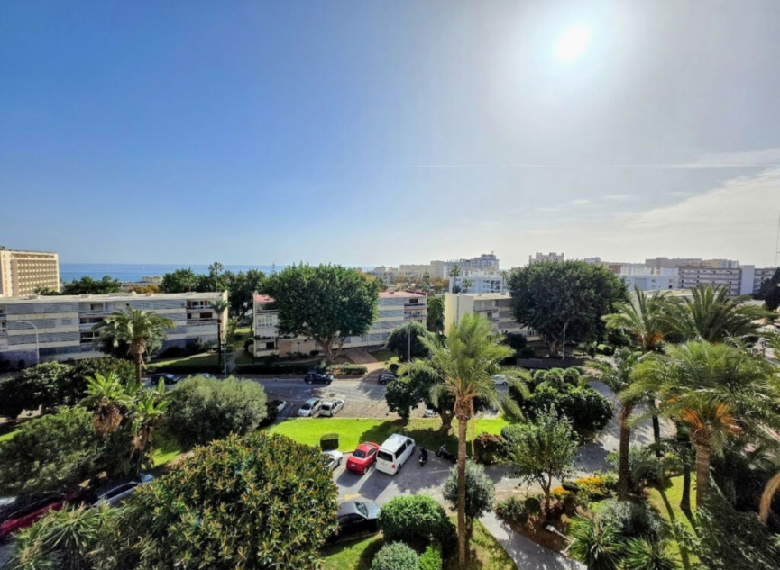 Resale - Apartment -
La Carihuela