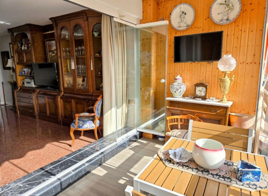 Resale - Apartment -
La Carihuela