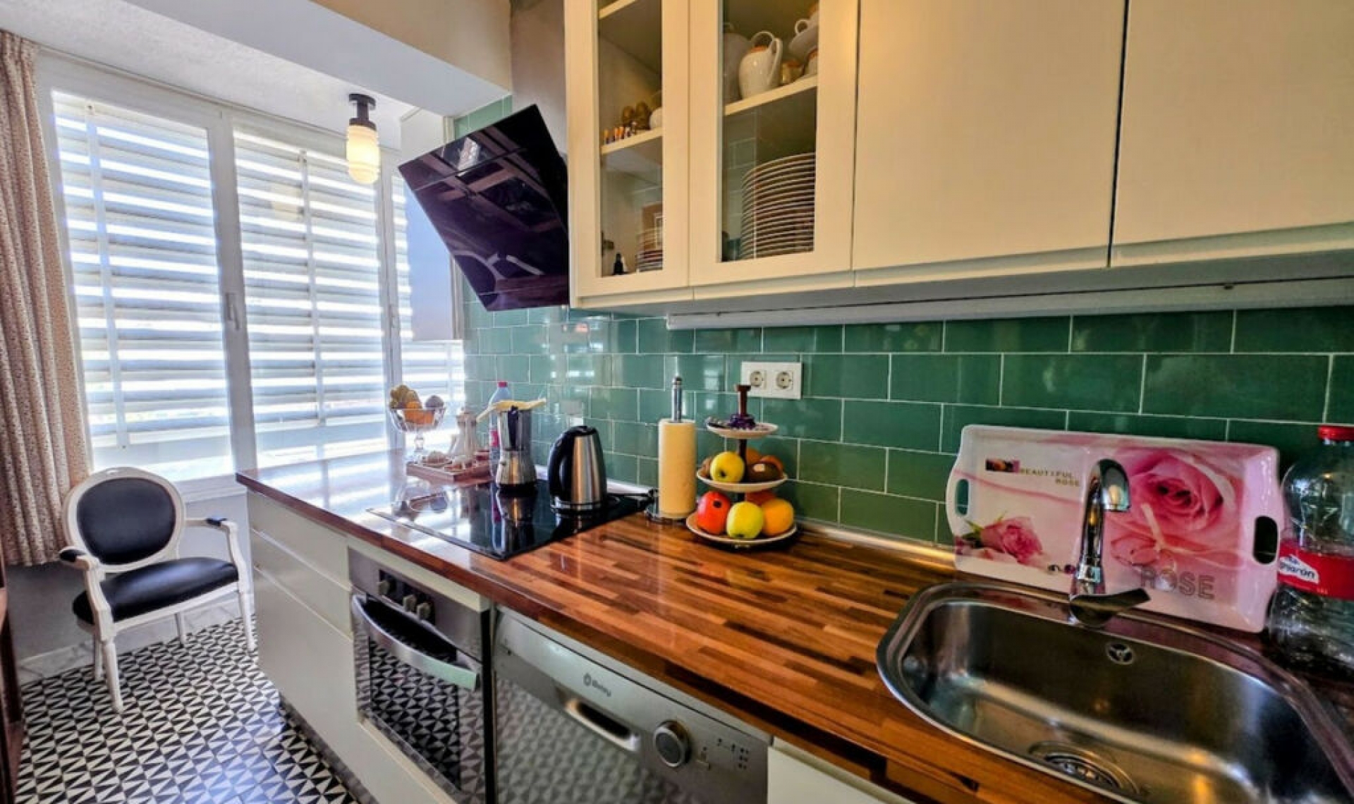 Resale - Apartment -
La Carihuela