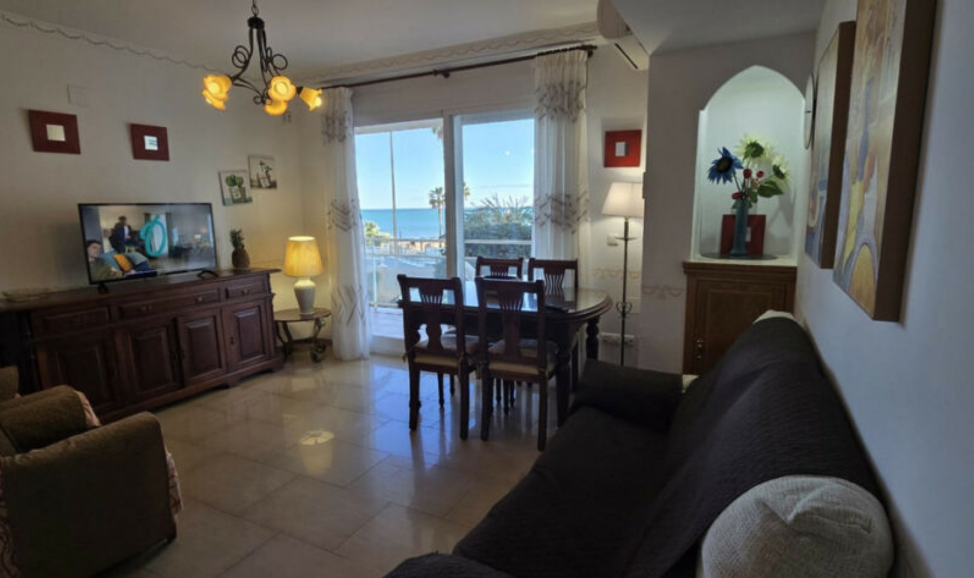 Resale - Apartment -
La Carihuela