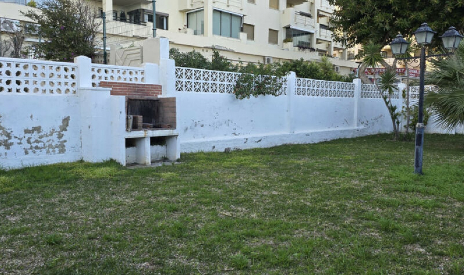 Resale - Apartment -
La Carihuela