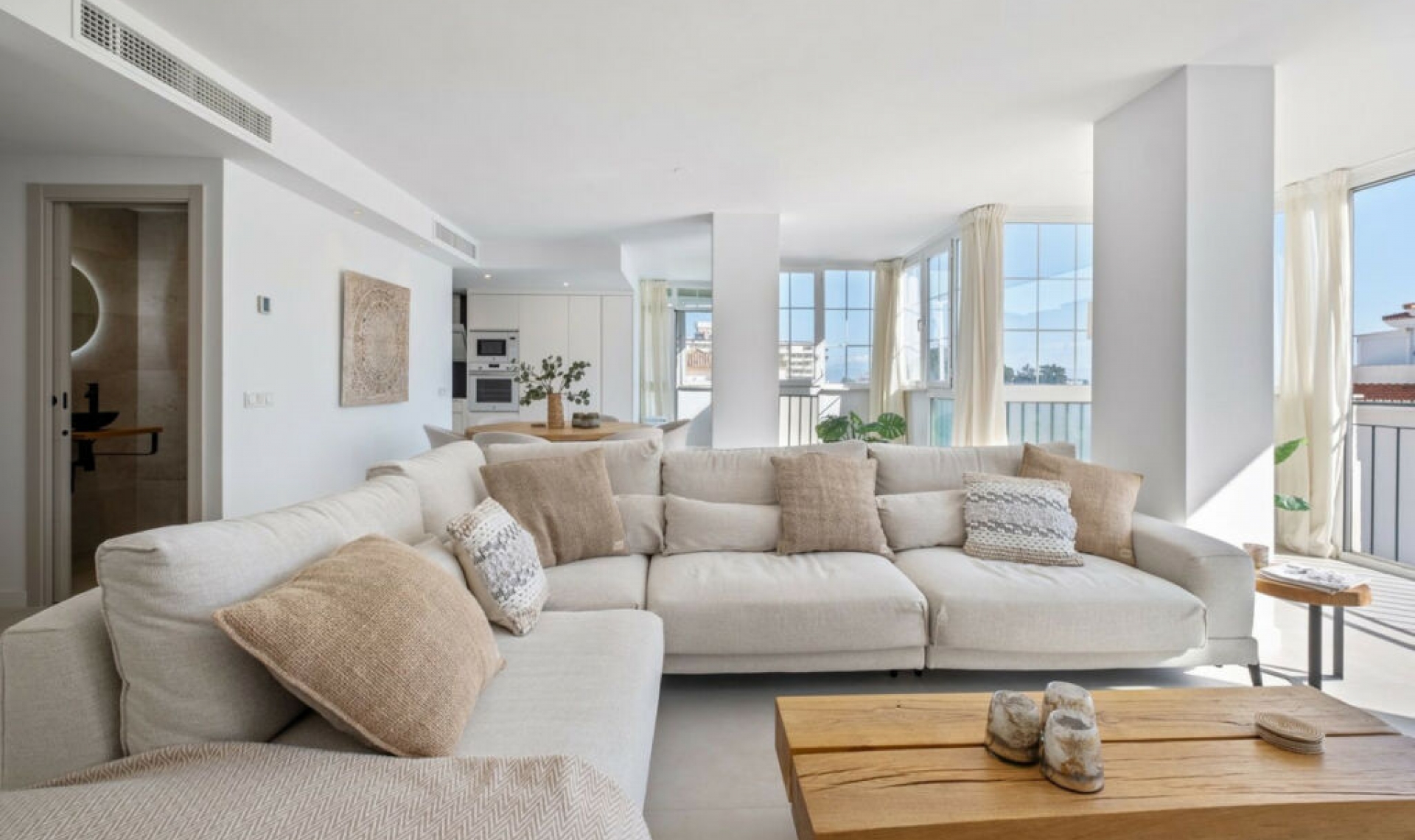 Resale - Apartment -
La Carihuela