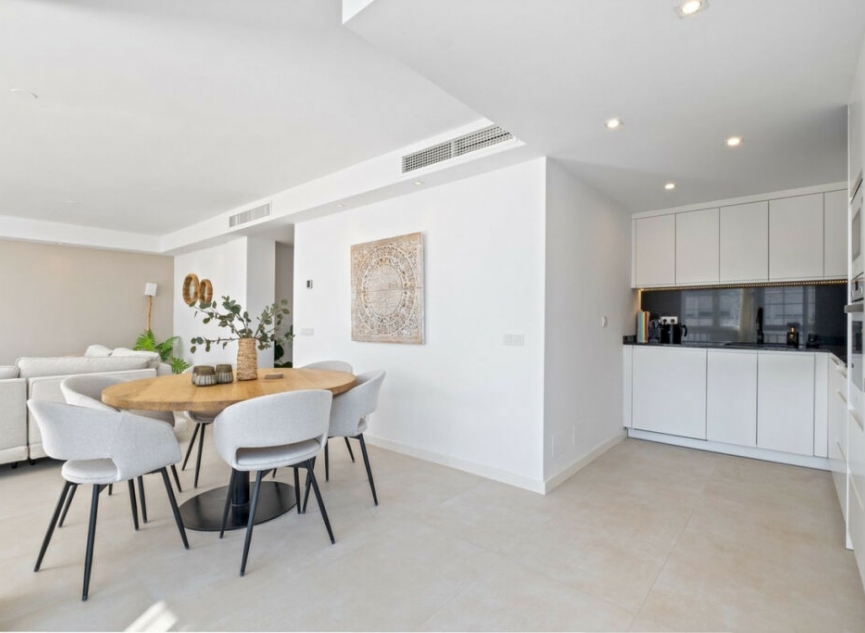 Resale - Apartment -
La Carihuela