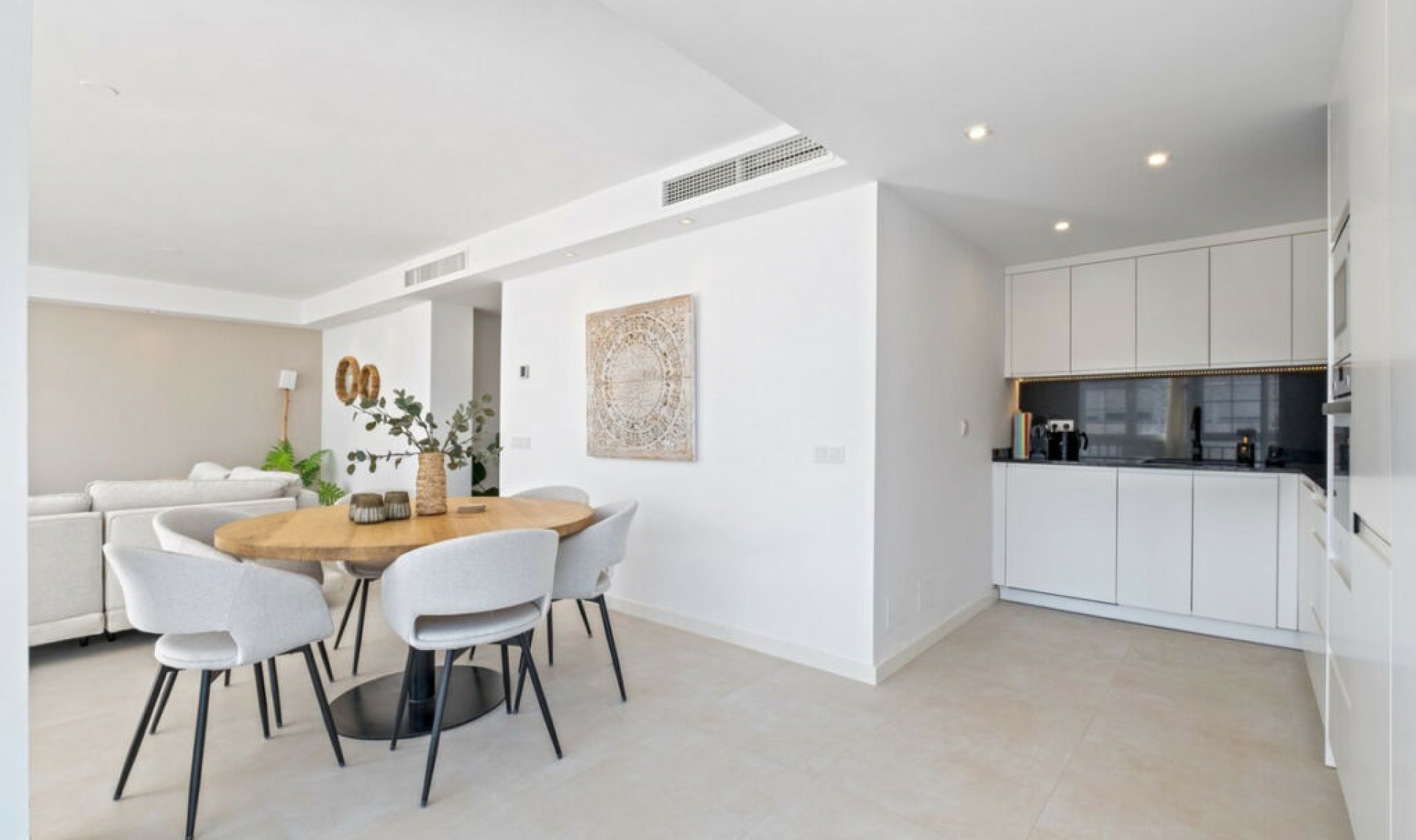 Resale - Apartment -
La Carihuela