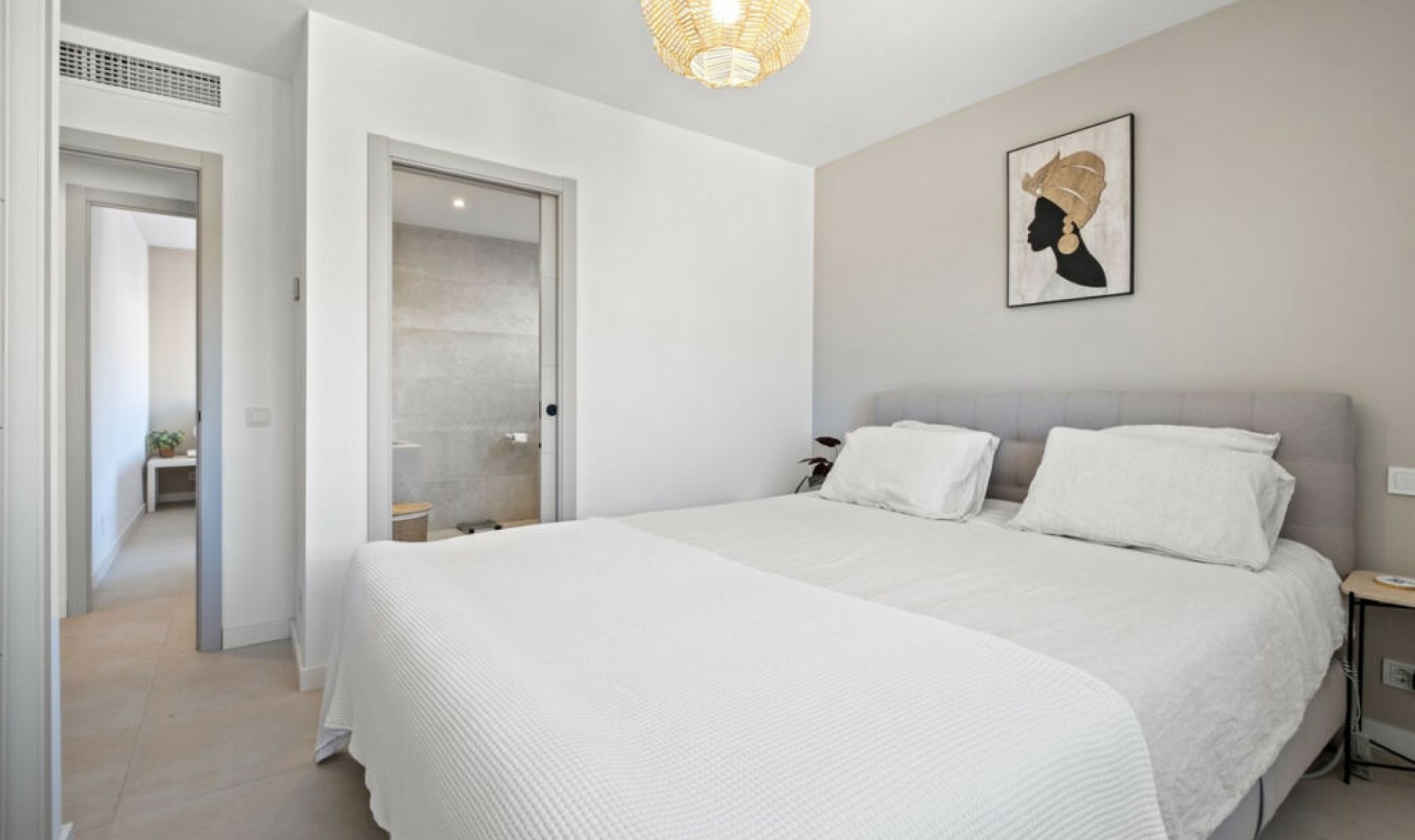 Resale - Apartment -
La Carihuela