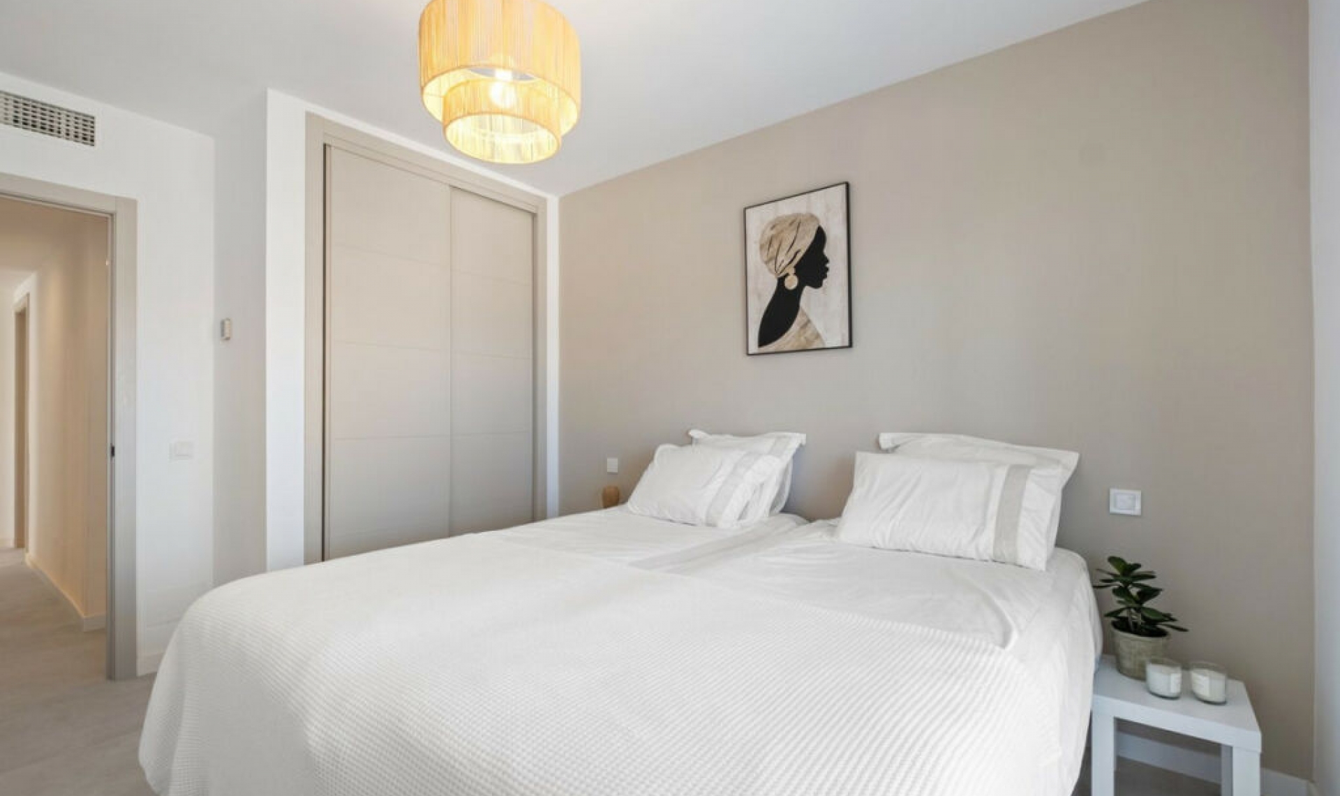 Resale - Apartment -
La Carihuela