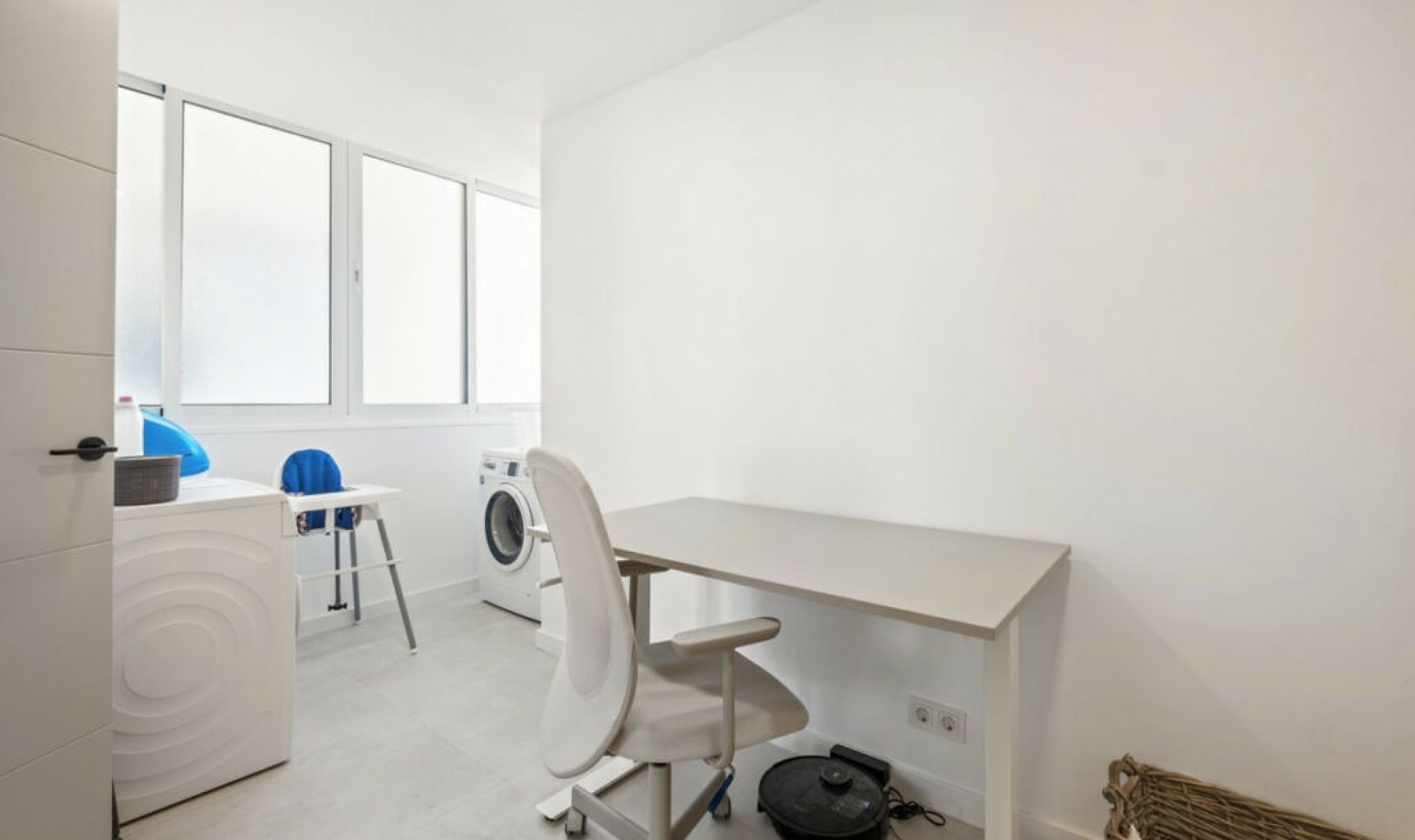 Resale - Apartment -
La Carihuela