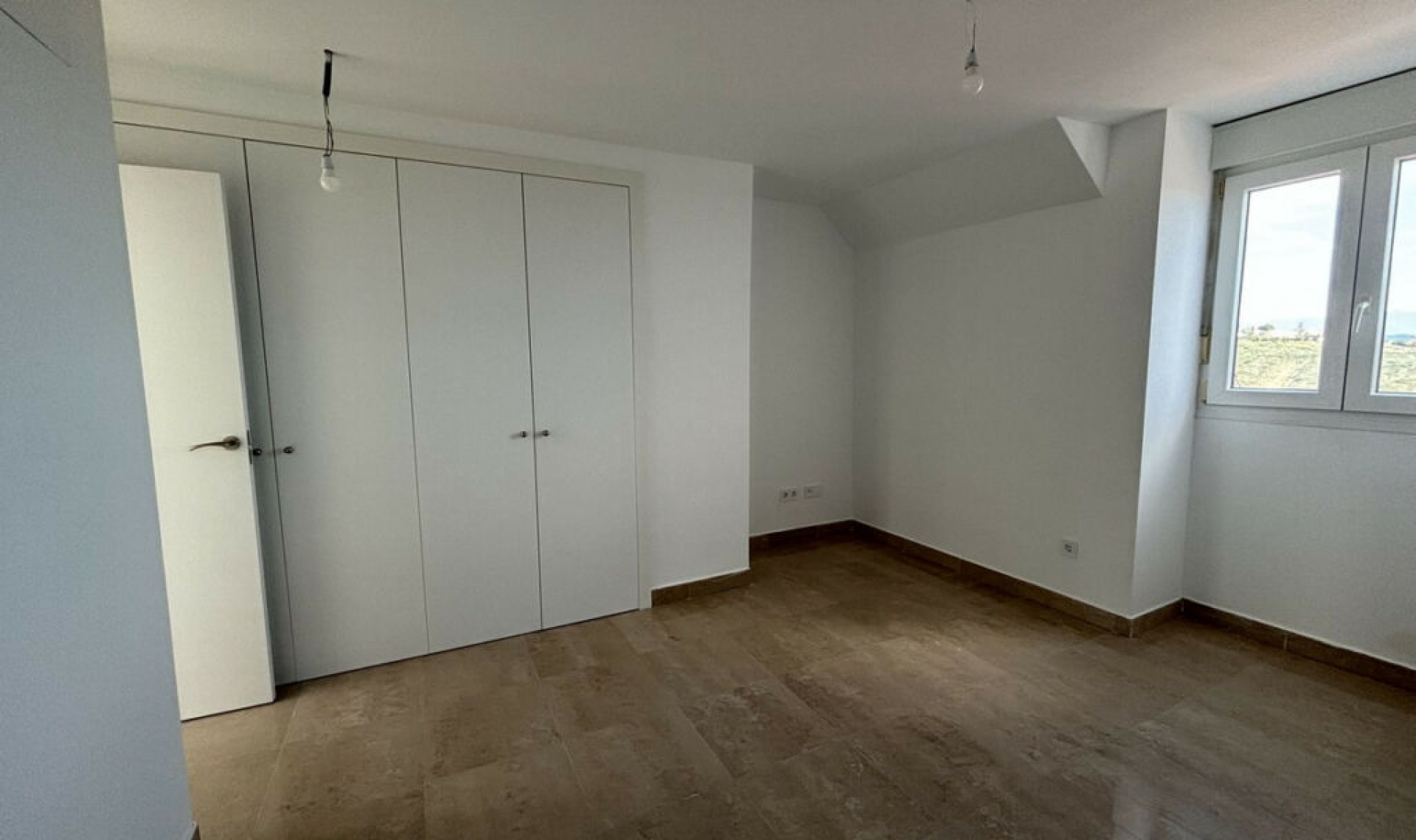 Resale - Apartment -
La Duquesa