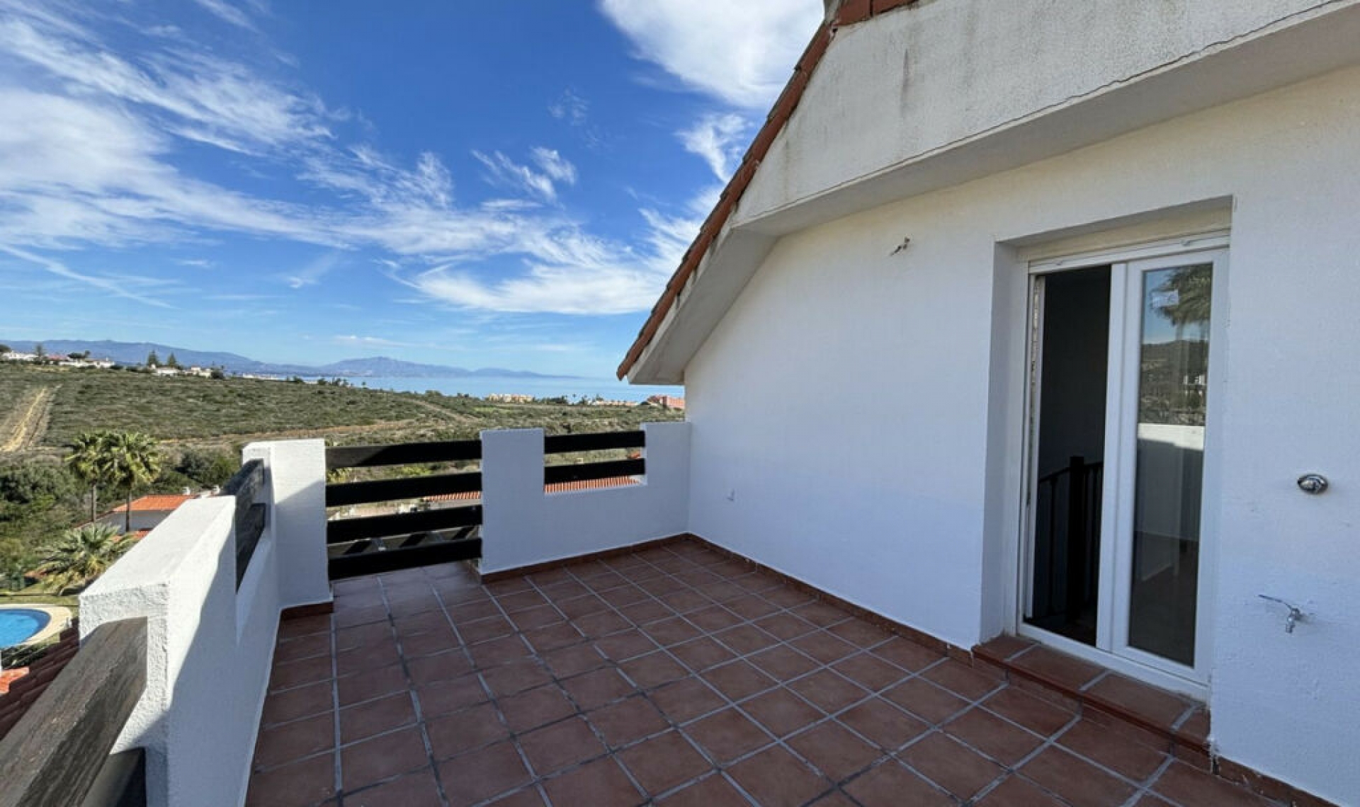 Resale - Apartment -
La Duquesa