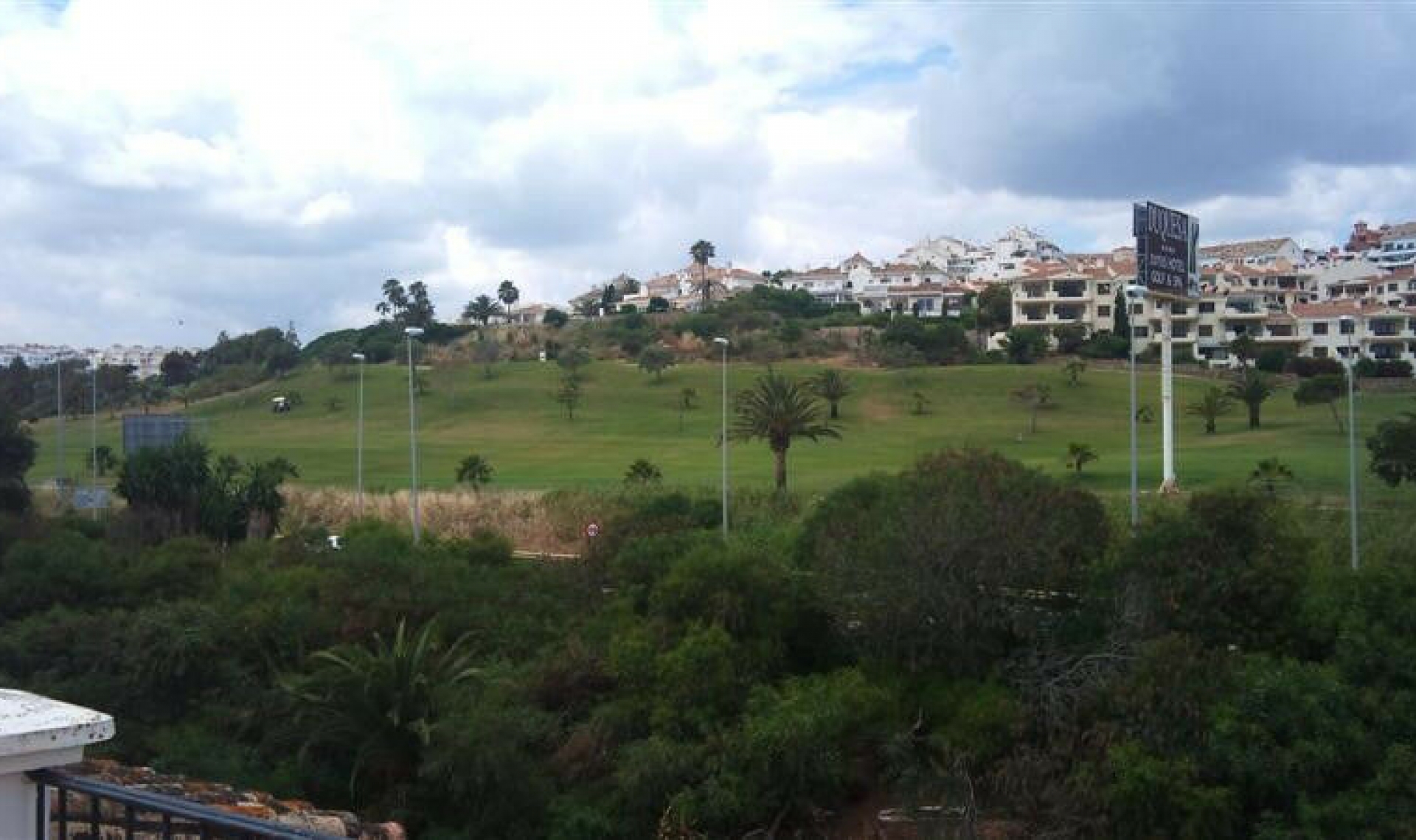 Resale - Apartment -
La Duquesa