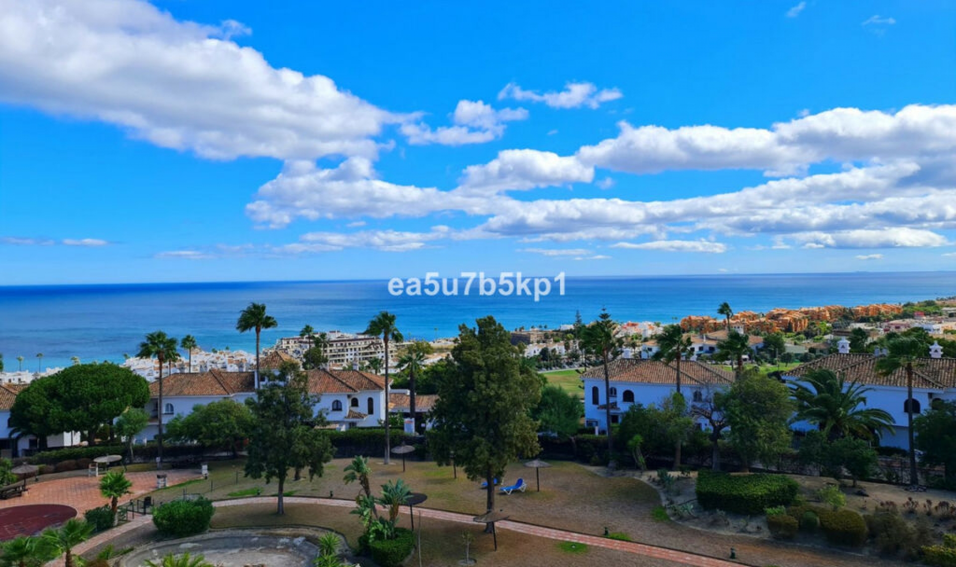 Resale - Apartment -
La Duquesa