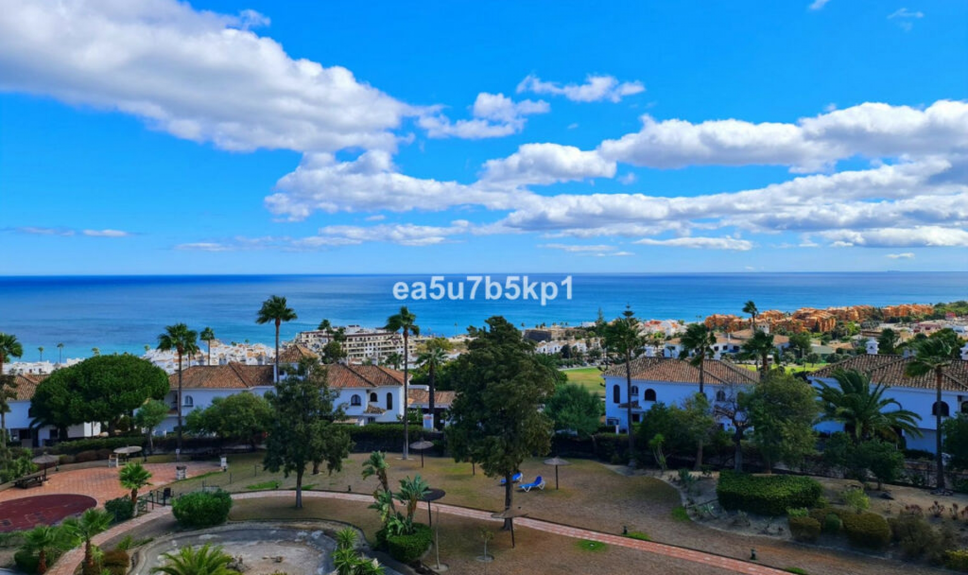 Resale - Apartment -
La Duquesa