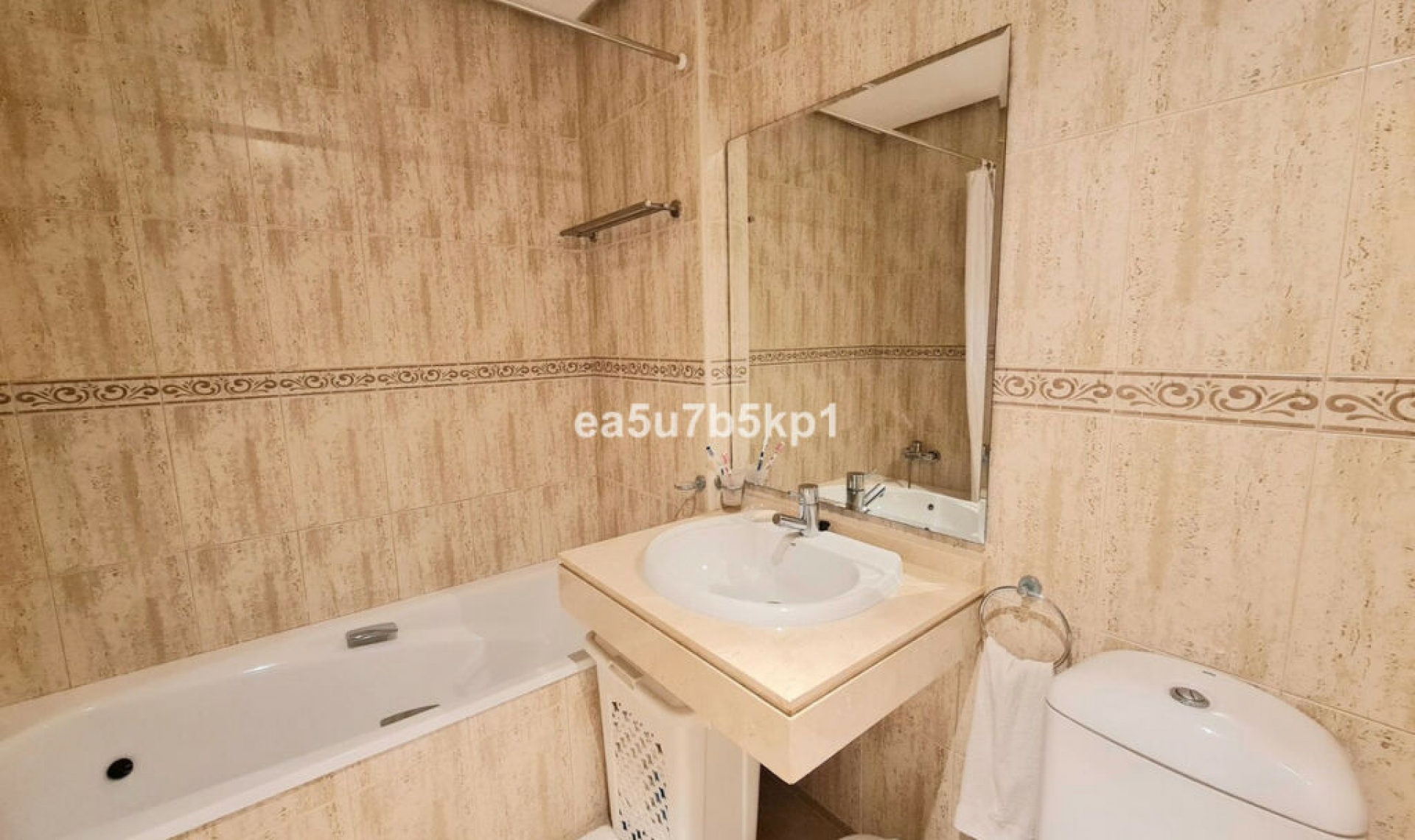 Resale - Apartment -
La Duquesa