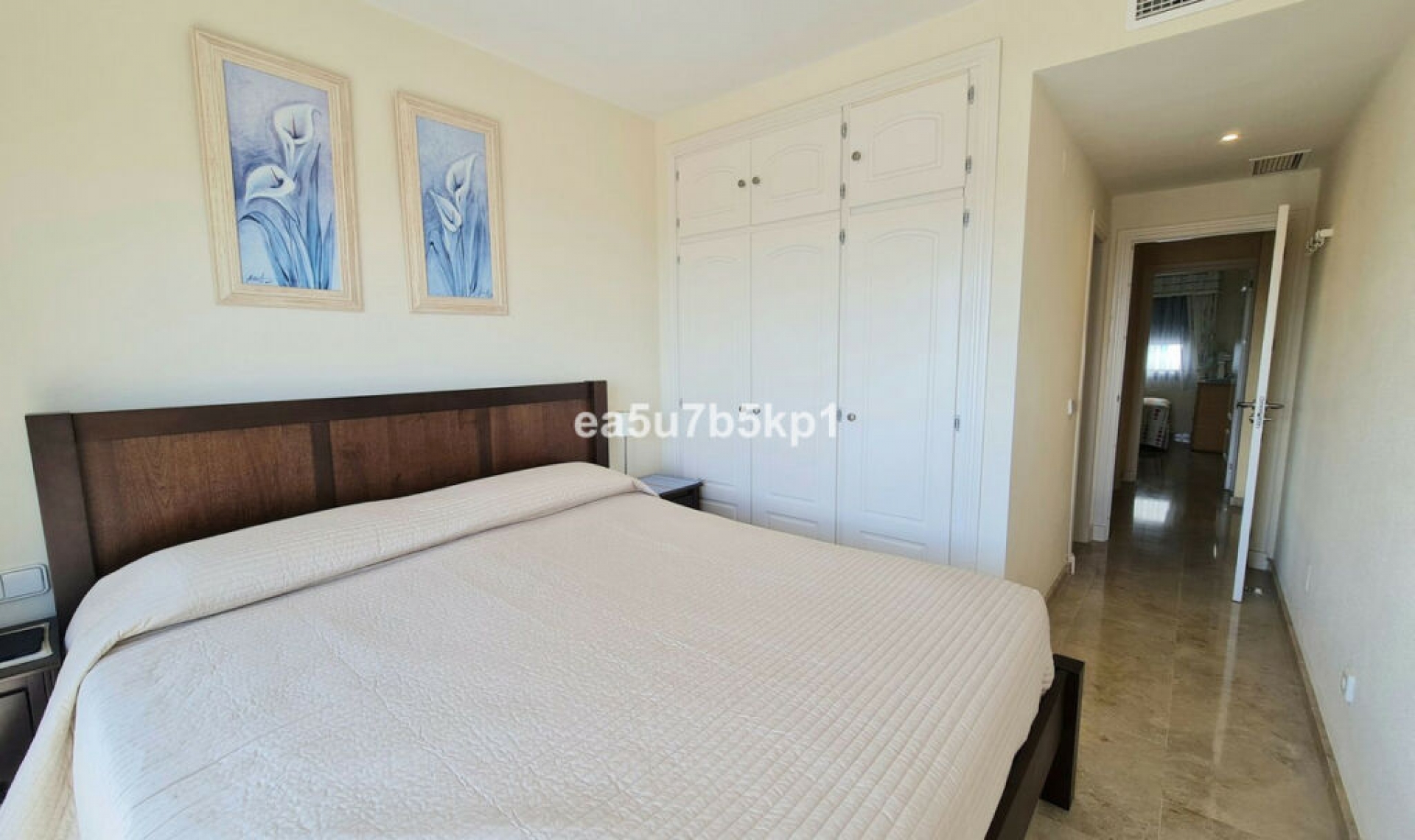 Resale - Apartment -
La Duquesa
