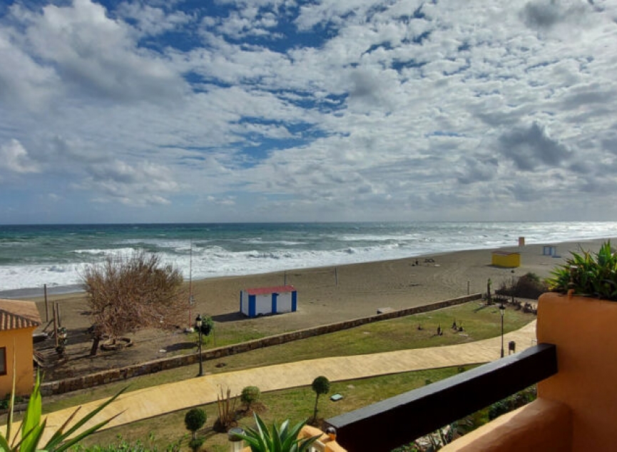 Resale - Apartment -
La Duquesa