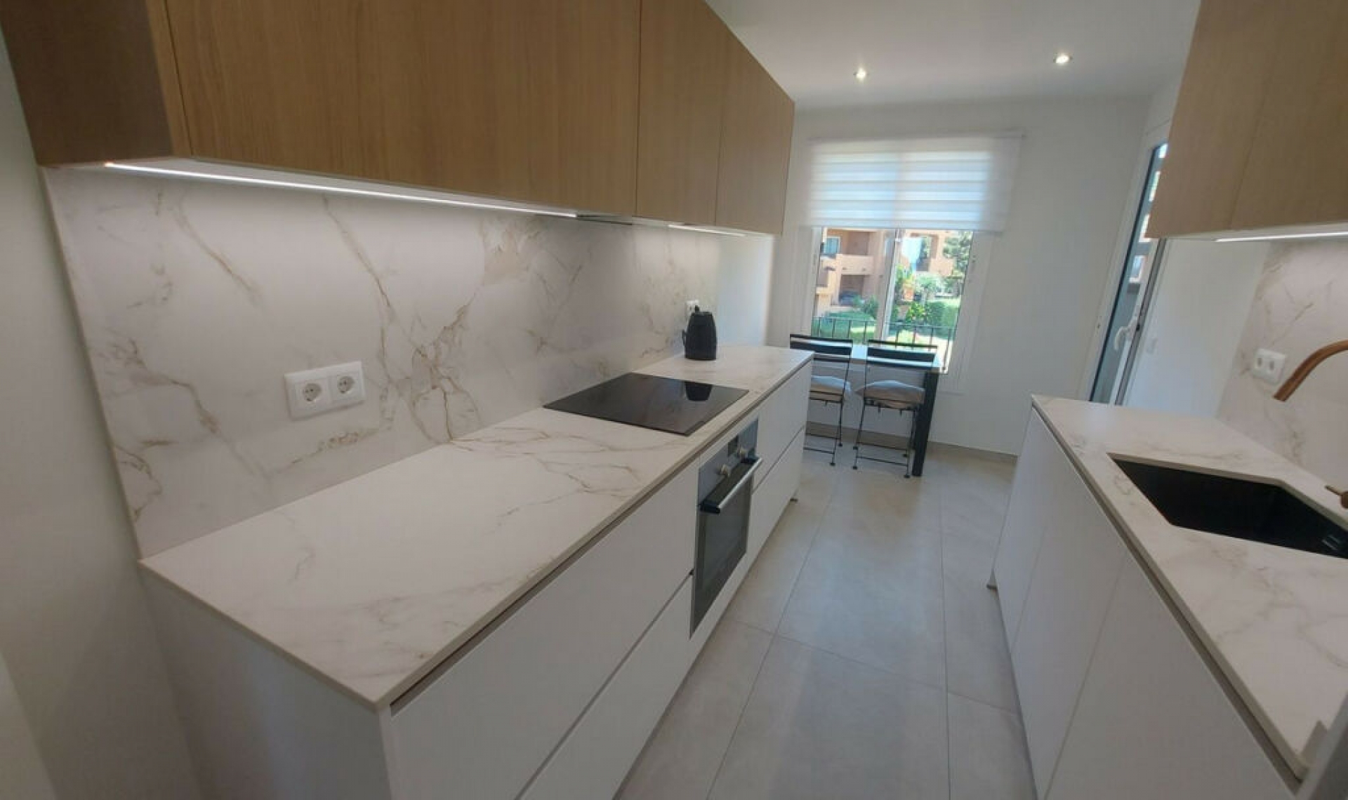 Resale - Apartment -
La Duquesa