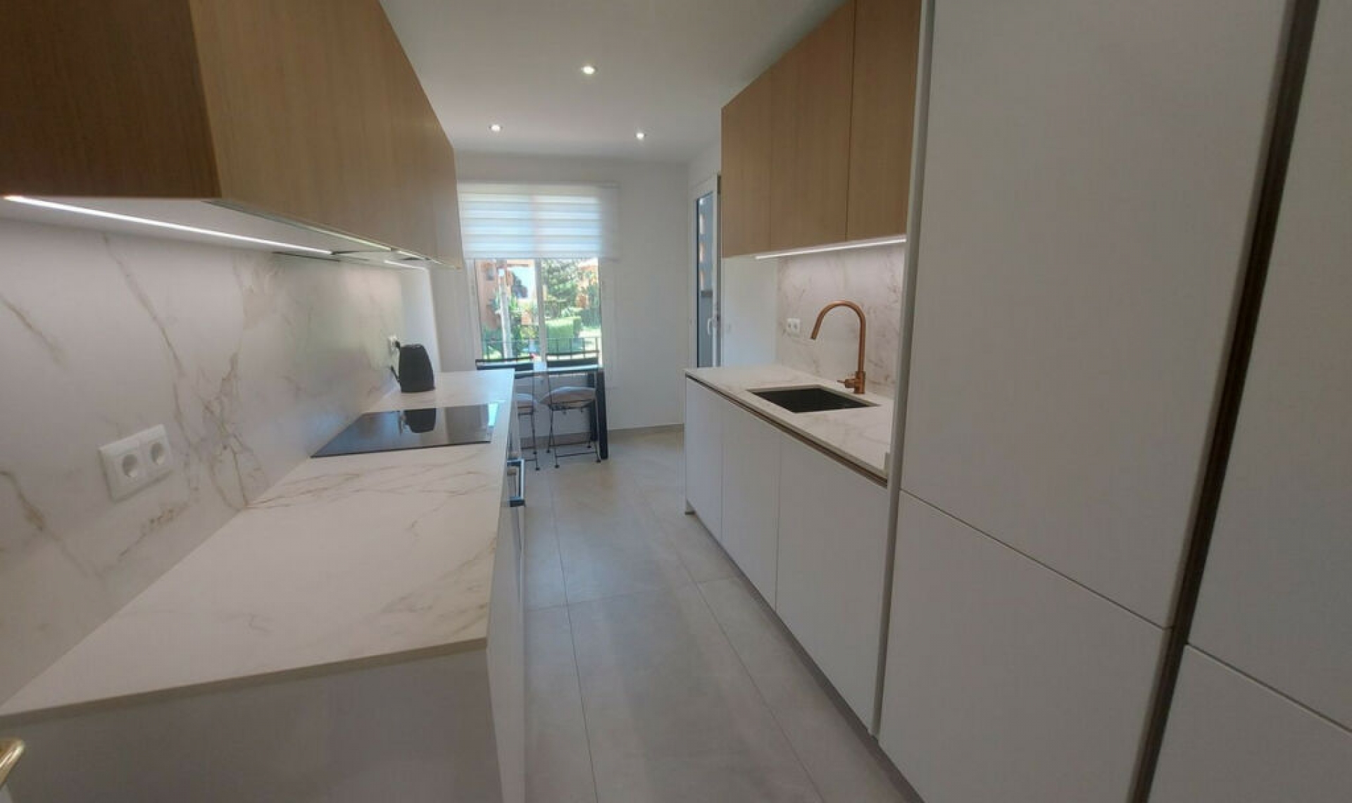 Resale - Apartment -
La Duquesa