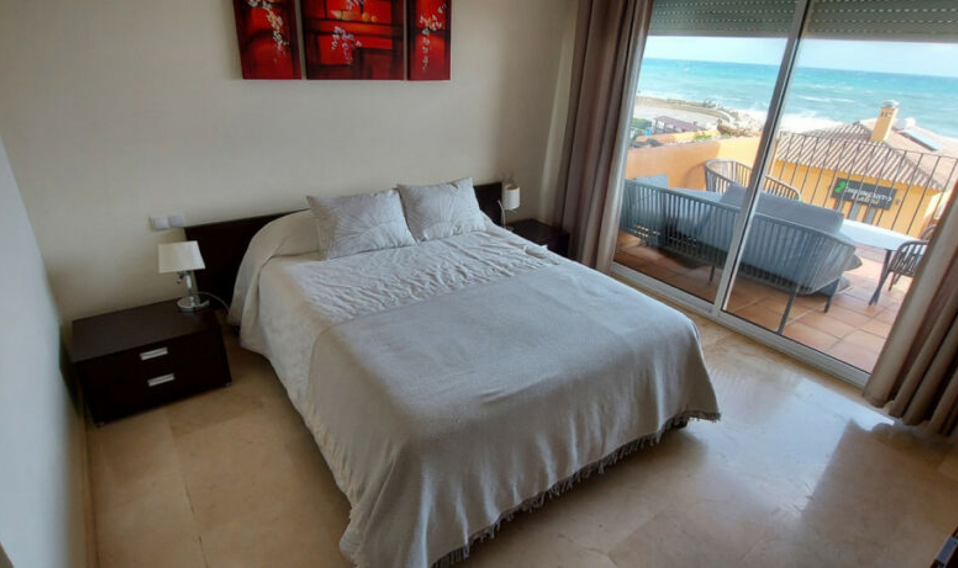 Resale - Apartment -
La Duquesa
