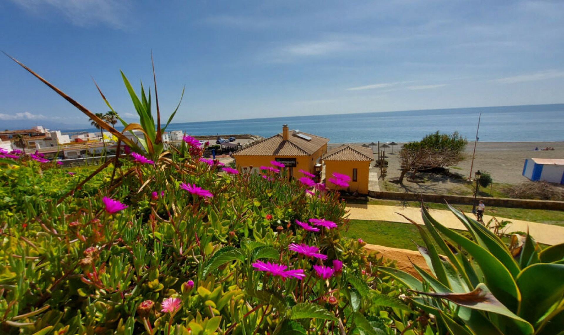 Resale - Apartment -
La Duquesa